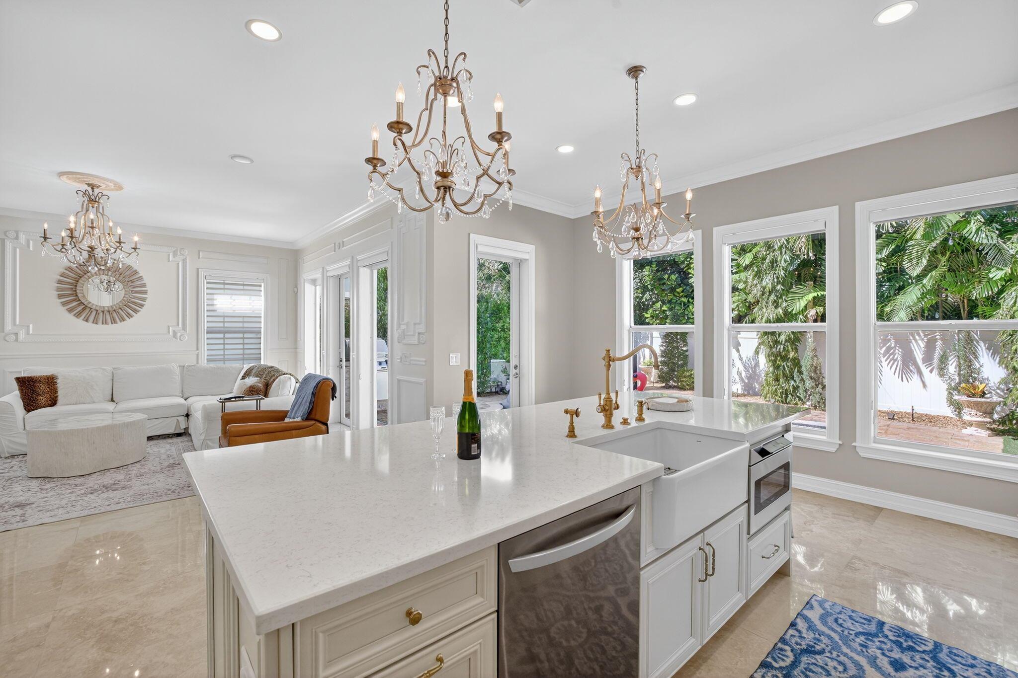 RIO VISTA C J HECTORS RES - Residential Lease