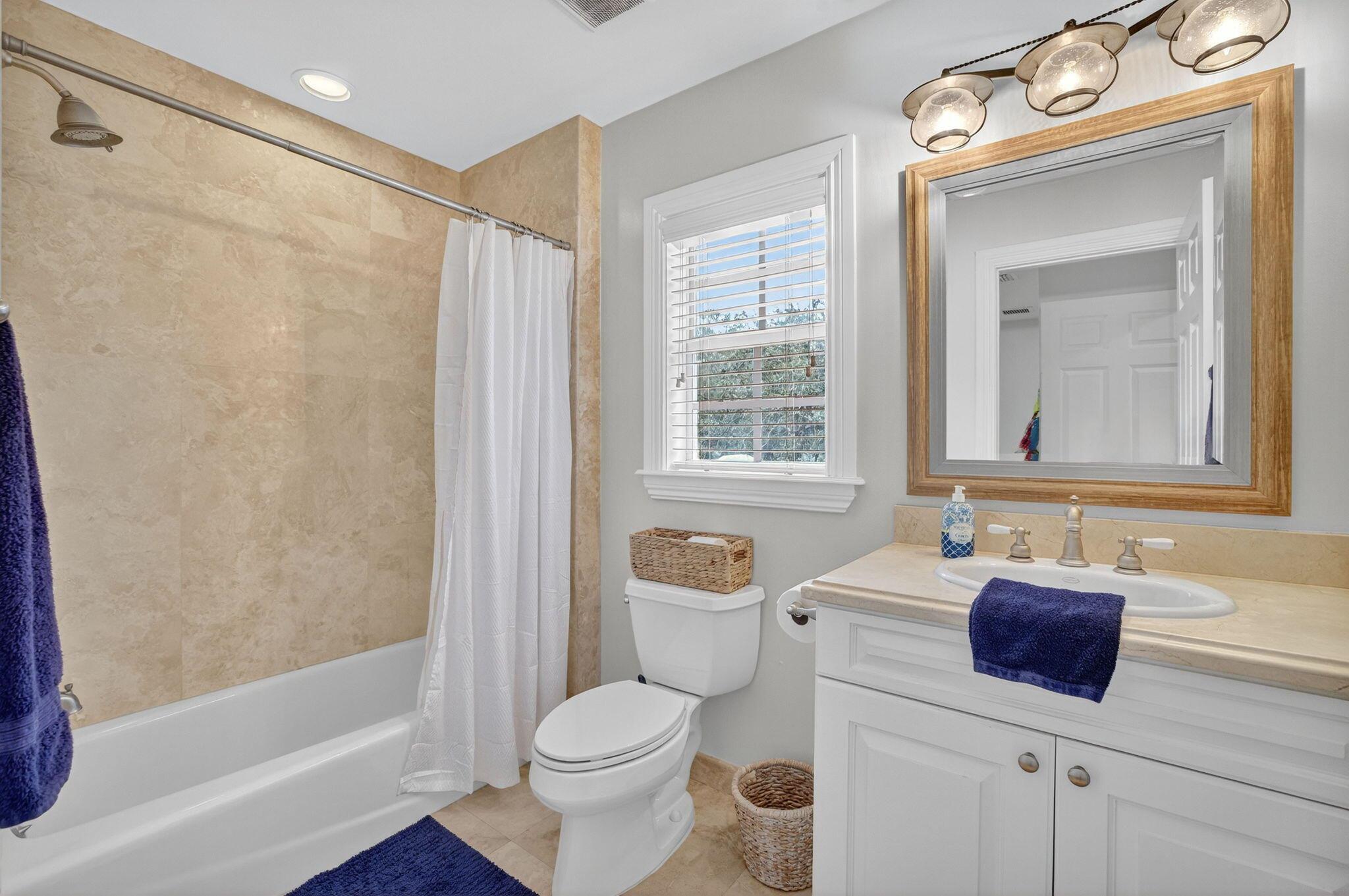 RIO VISTA C J HECTORS RES - Residential Lease
