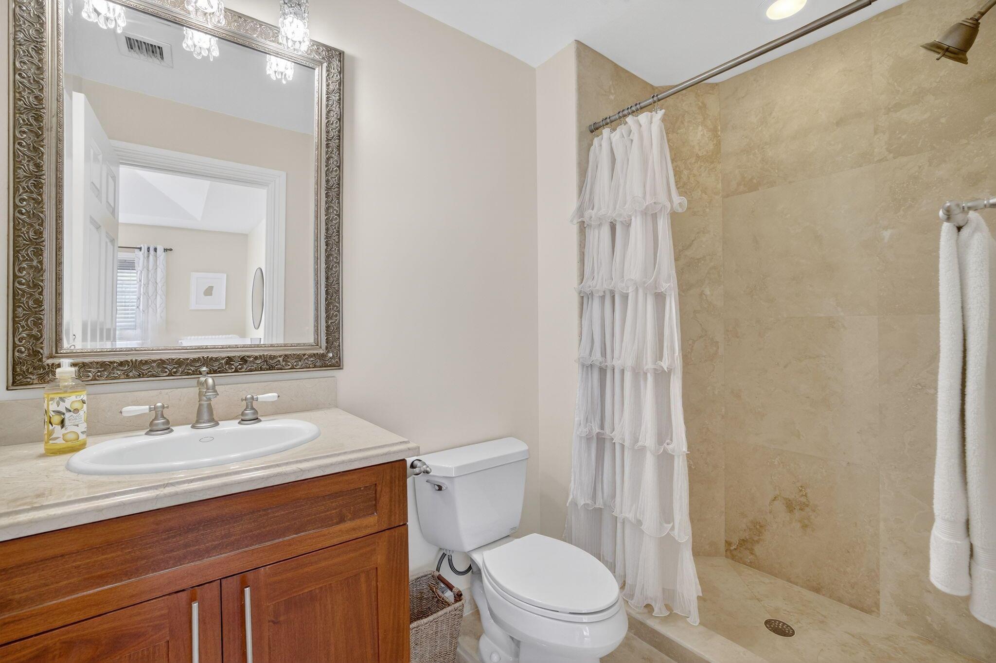 RIO VISTA C J HECTORS RES - Residential Lease