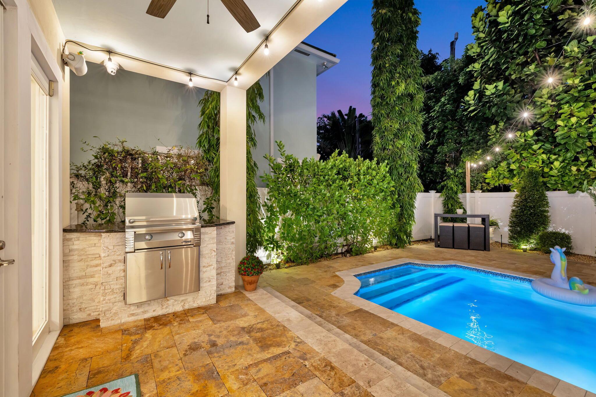 RIO VISTA C J HECTORS RES - Residential Lease
