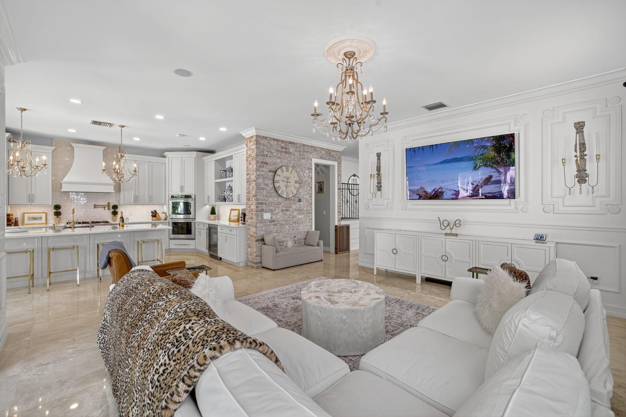 RIO VISTA C J HECTORS RES - Residential Lease