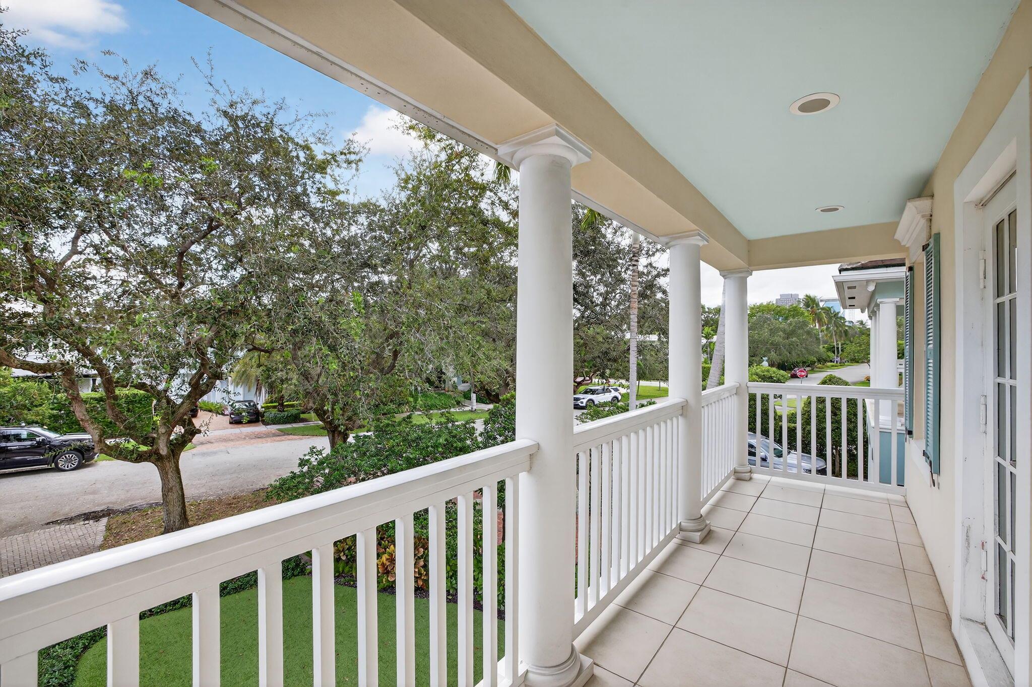 RIO VISTA C J HECTORS RES - Residential Lease