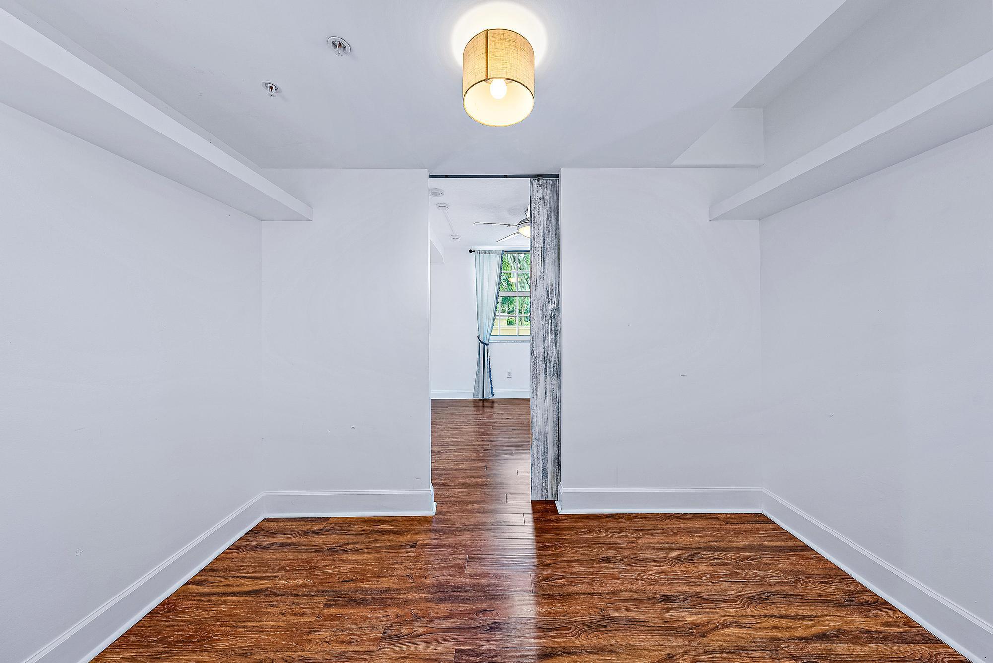 610 CLEMATIS CONDO - Residential Lease