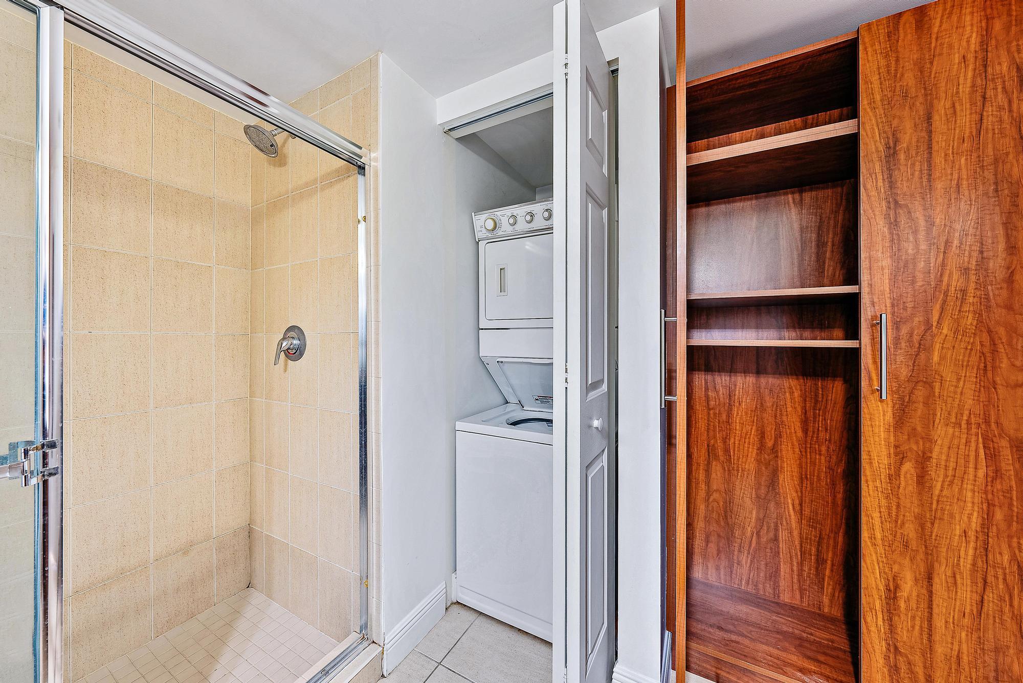 610 CLEMATIS CONDO - Residential Lease