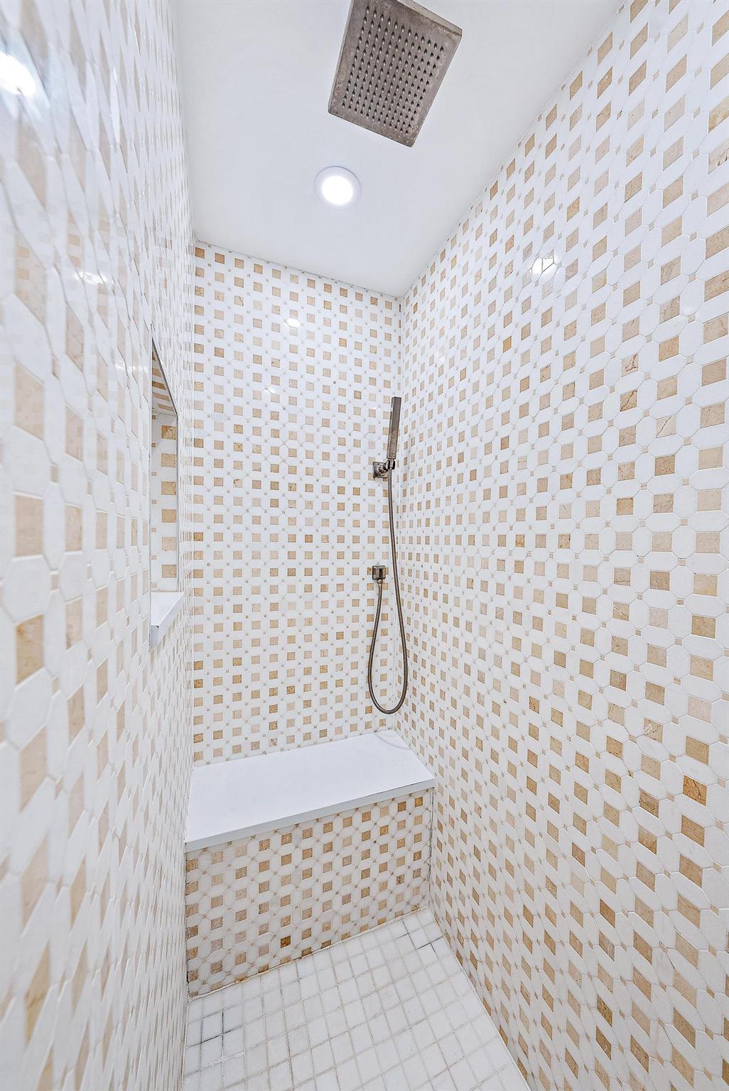 610 CLEMATIS CONDO - Residential Lease