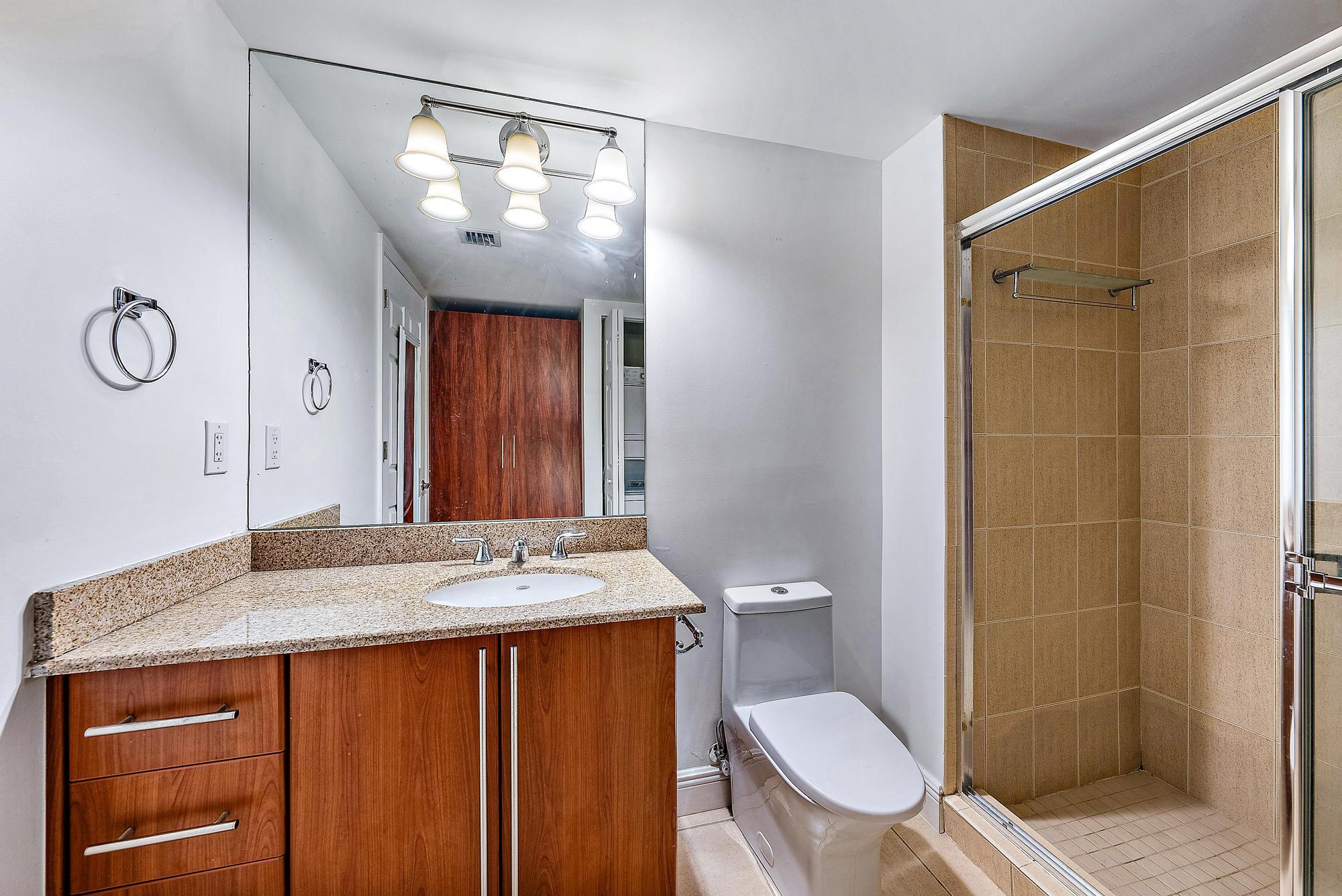 610 CLEMATIS CONDO - Residential Lease