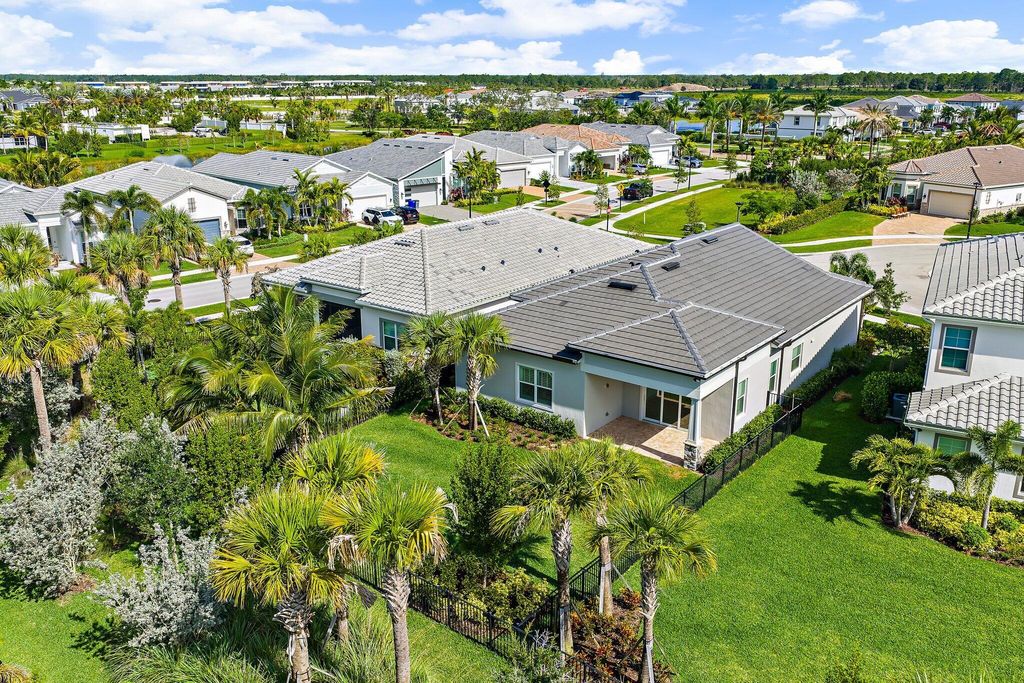 Photo of 12408 Banner Court, Palm Beach Gardens, FL 33412 (MLS # R11113577)