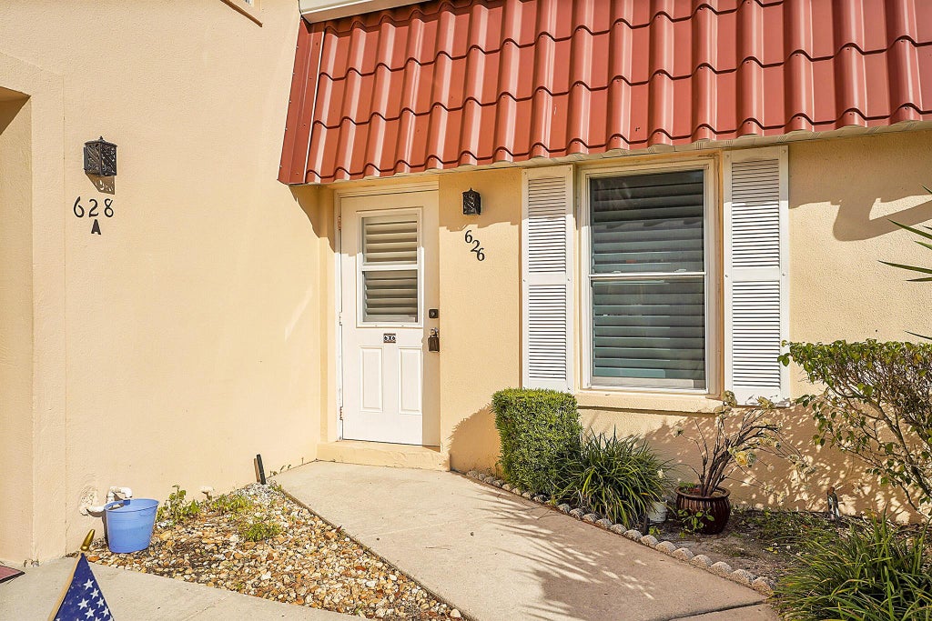 Photo of 626 Laconia Circle, Lake Worth, FL 33467 (MLS # R11104633)