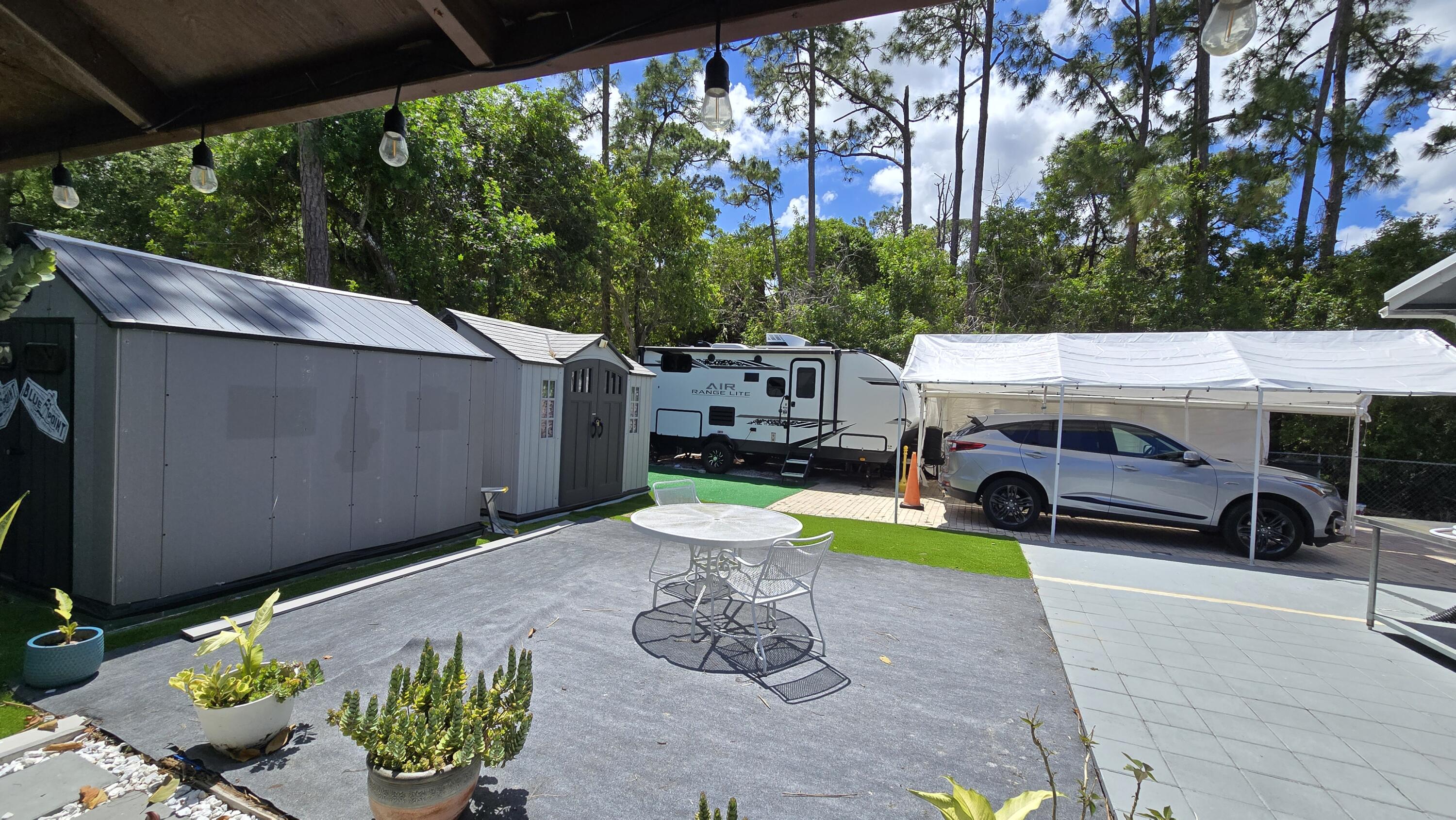 ROYAL PALM ESTATES 4 - Residential Income