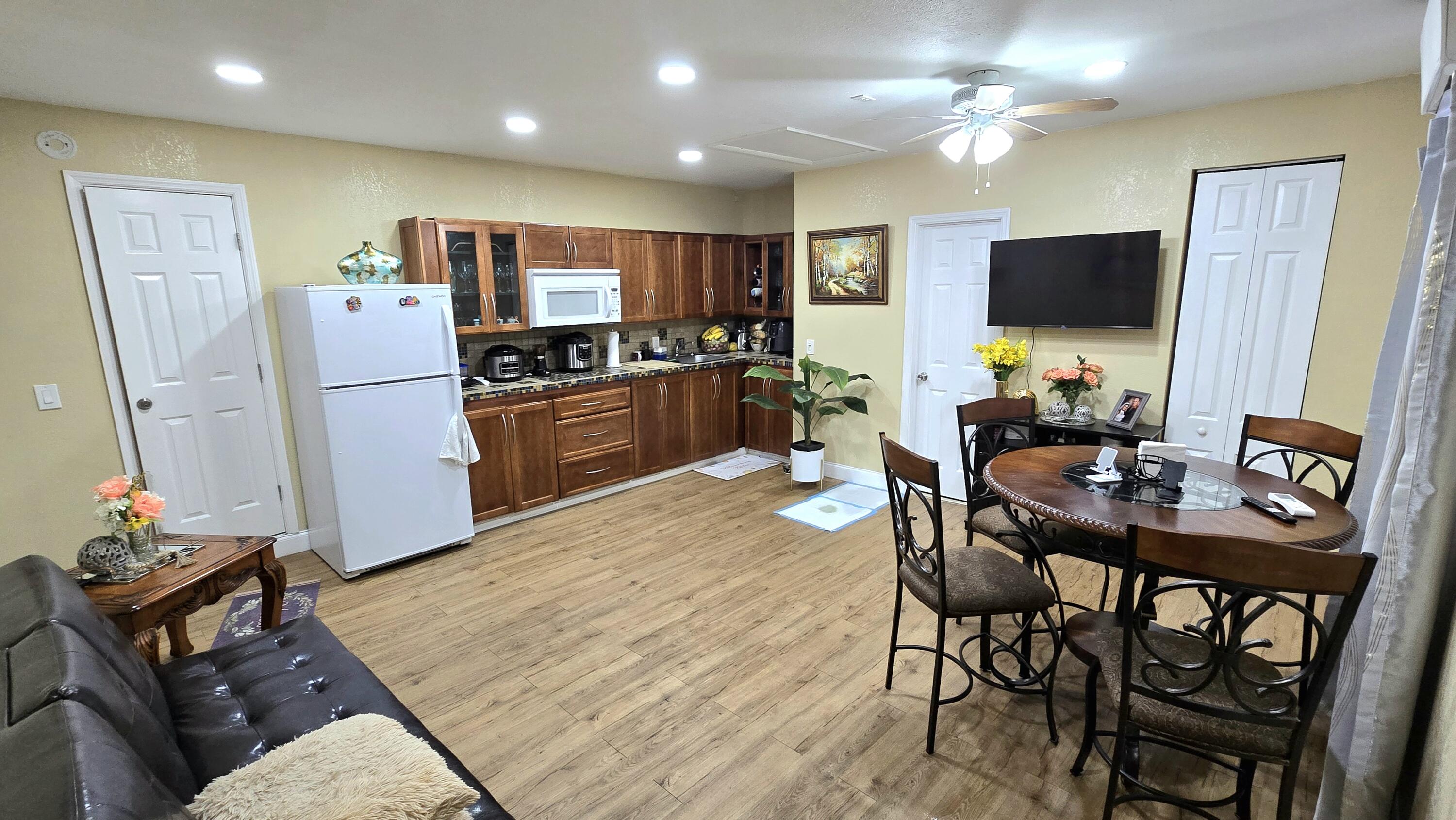 ROYAL PALM ESTATES 4 - Residential Income