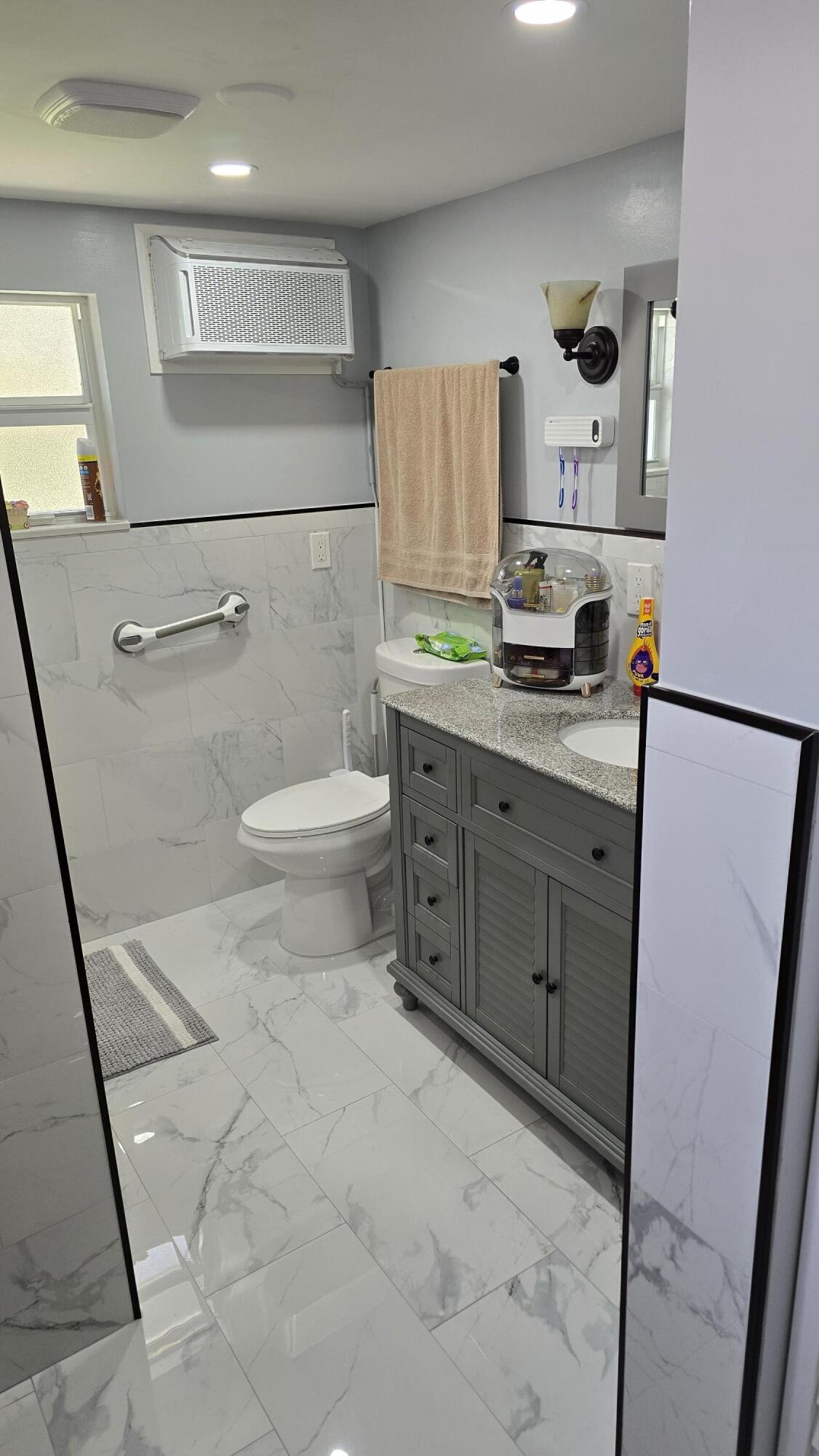 ROYAL PALM ESTATES 4 - Residential Income