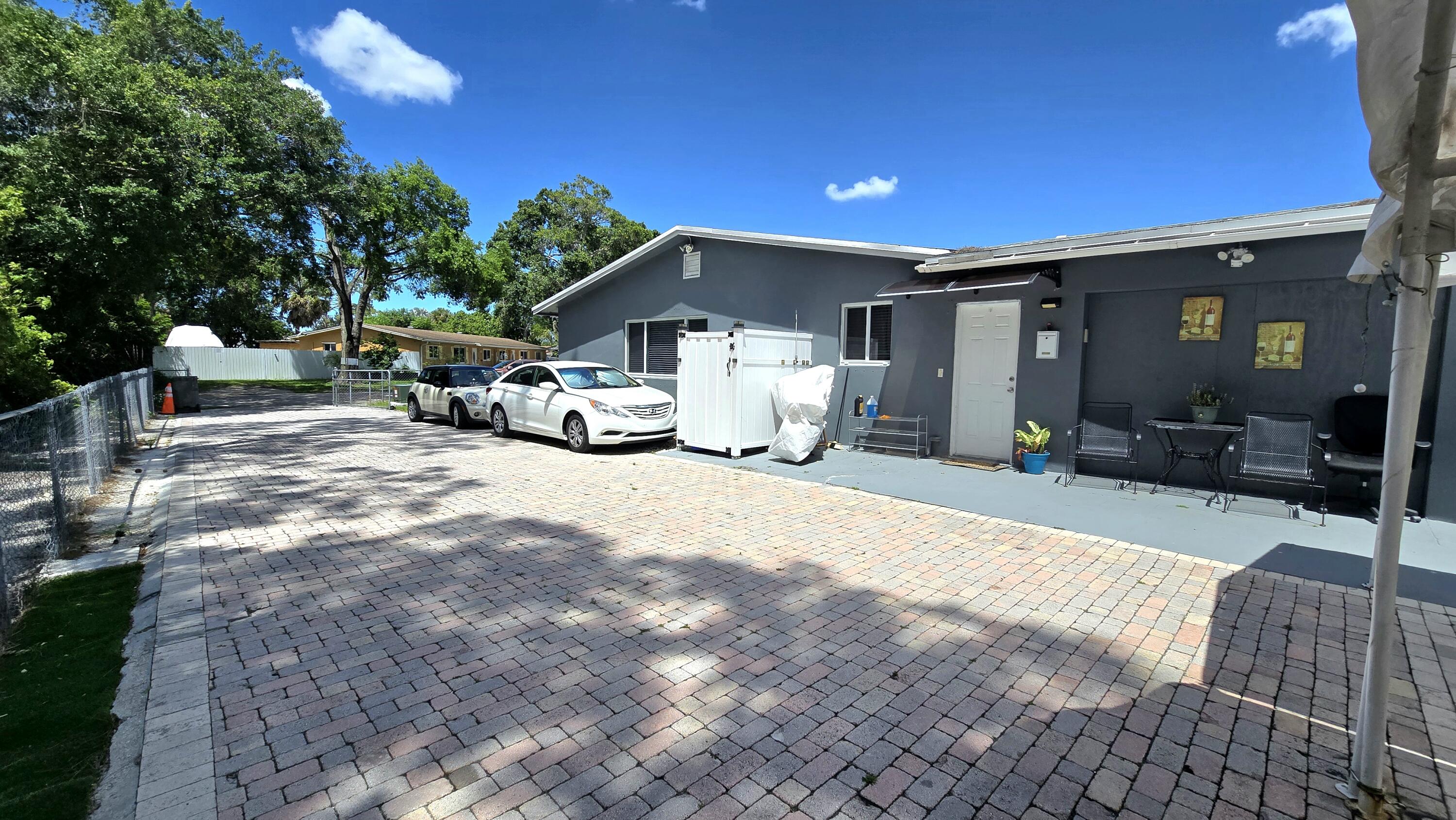 ROYAL PALM ESTATES 4 - Residential Income