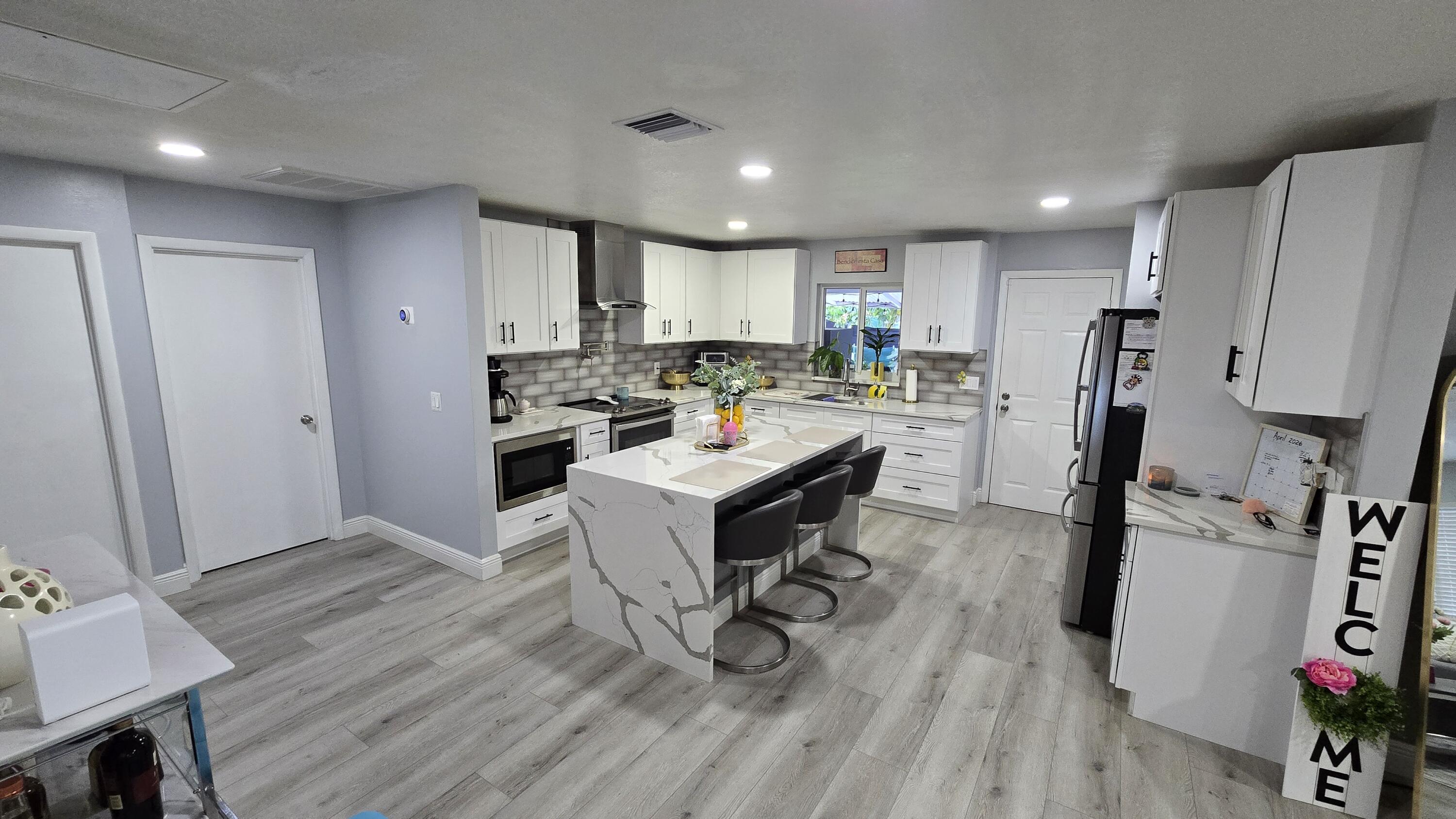 ROYAL PALM ESTATES 4 - Residential Income