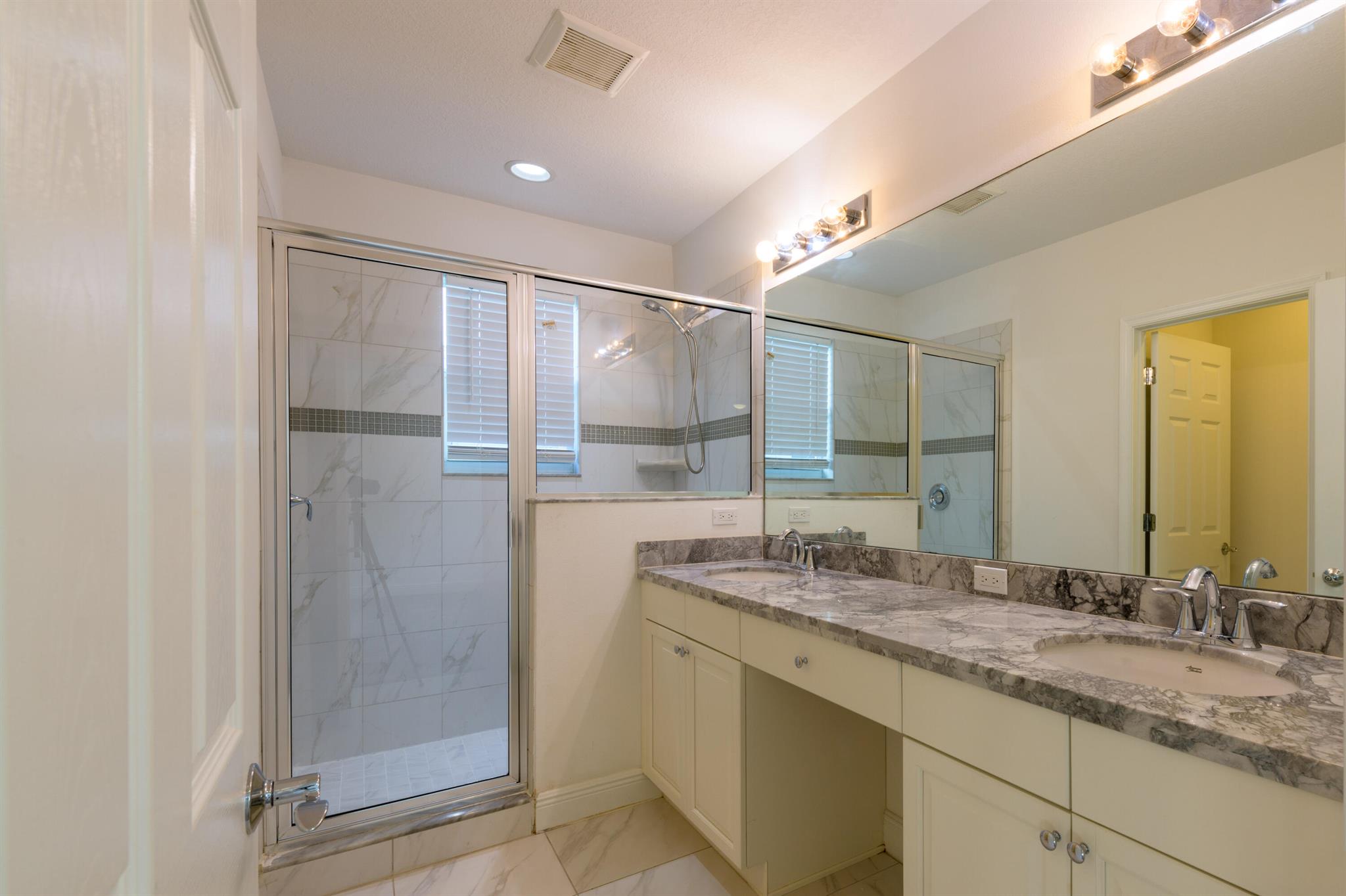 Vizcaya Falls - Residential