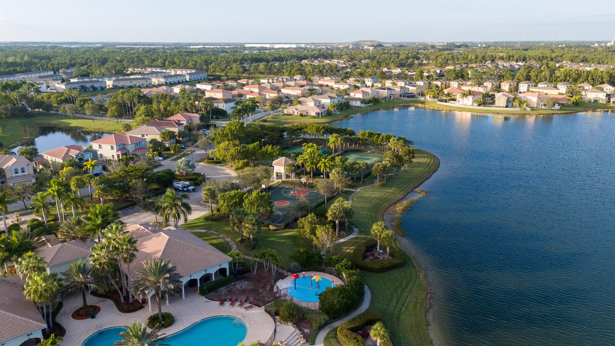 Vizcaya Falls - Residential