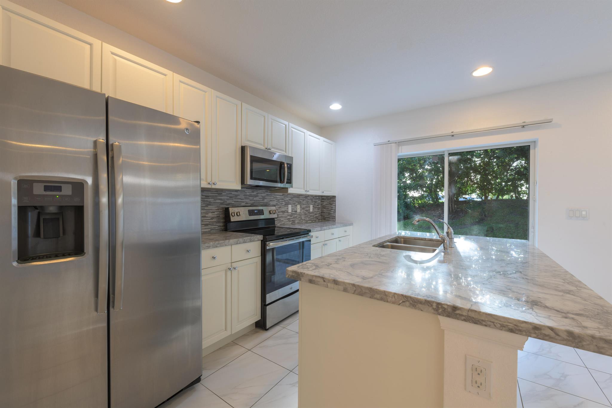 Vizcaya Falls - Residential