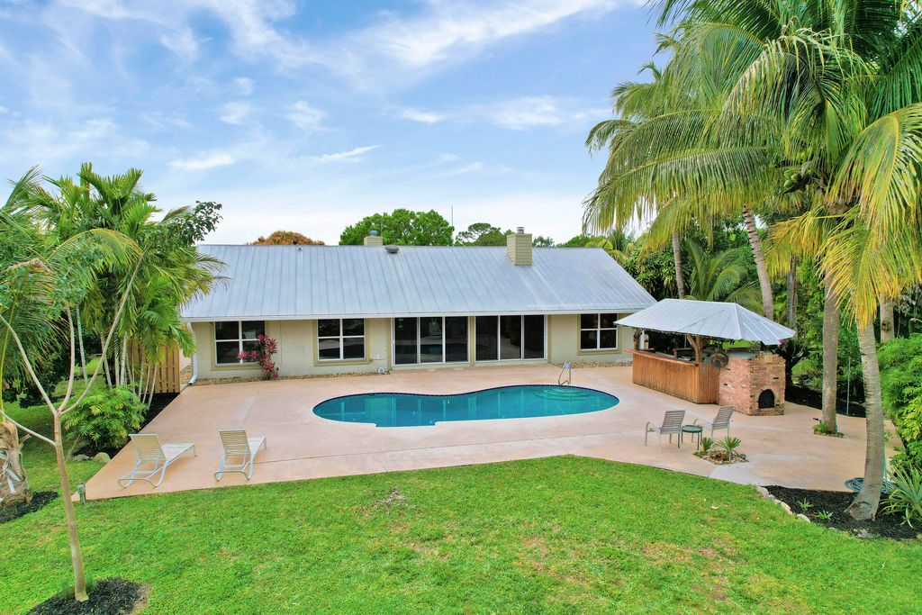 Photo of 15354 96th Street N, Jupiter, FL 33478 (MLS # R10957705)