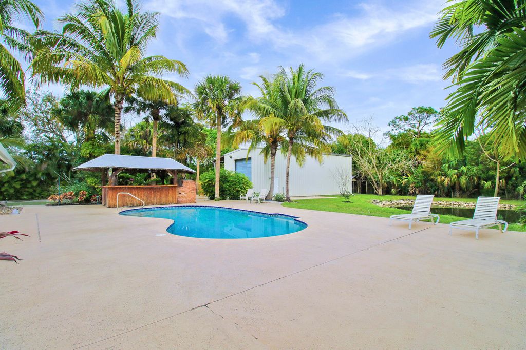 Photo of 15354 96th Street N, Jupiter, FL 33478 (MLS # R10957705)