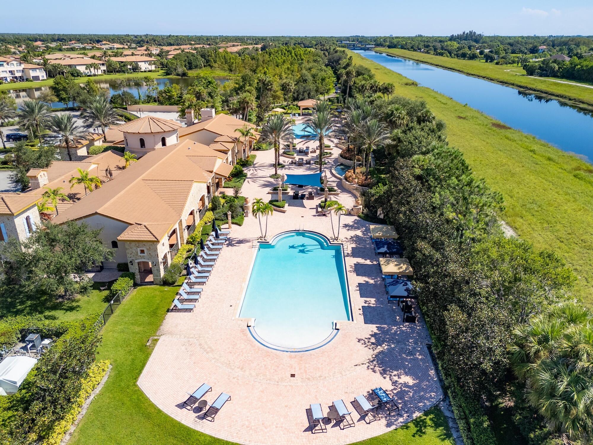 JUPITER COUNTRY CLUB - Residential