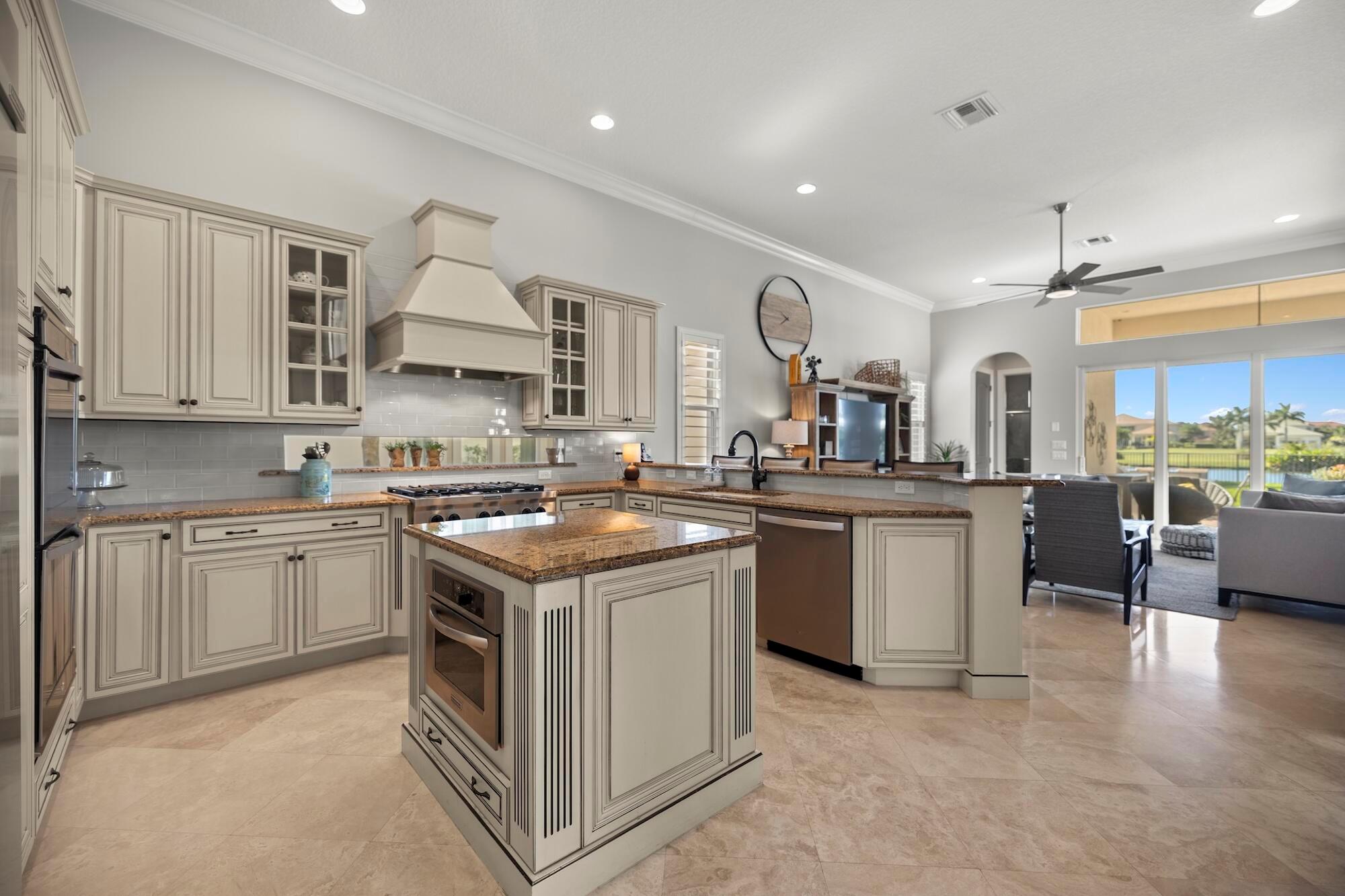 JUPITER COUNTRY CLUB - Residential