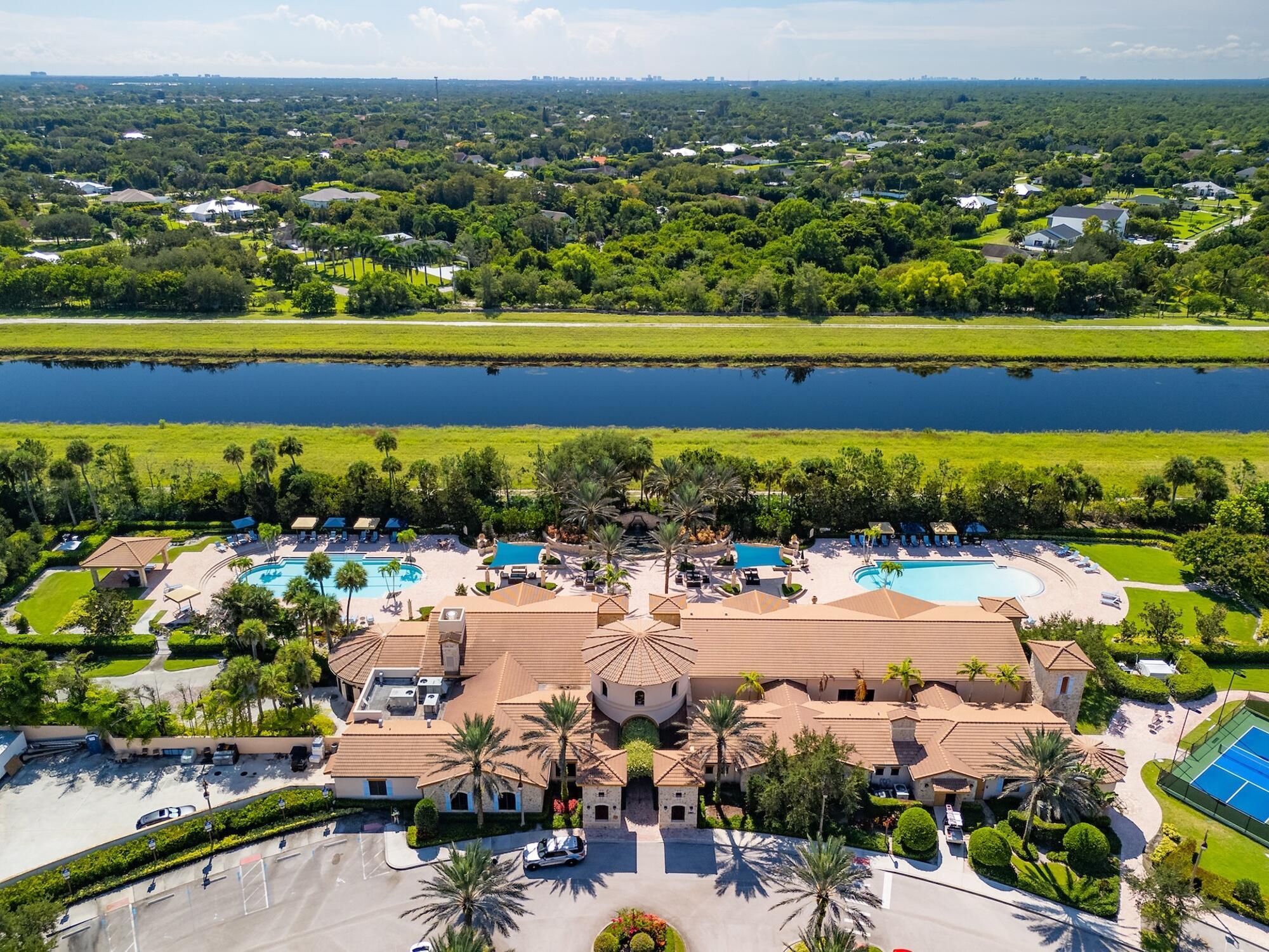 JUPITER COUNTRY CLUB - Residential