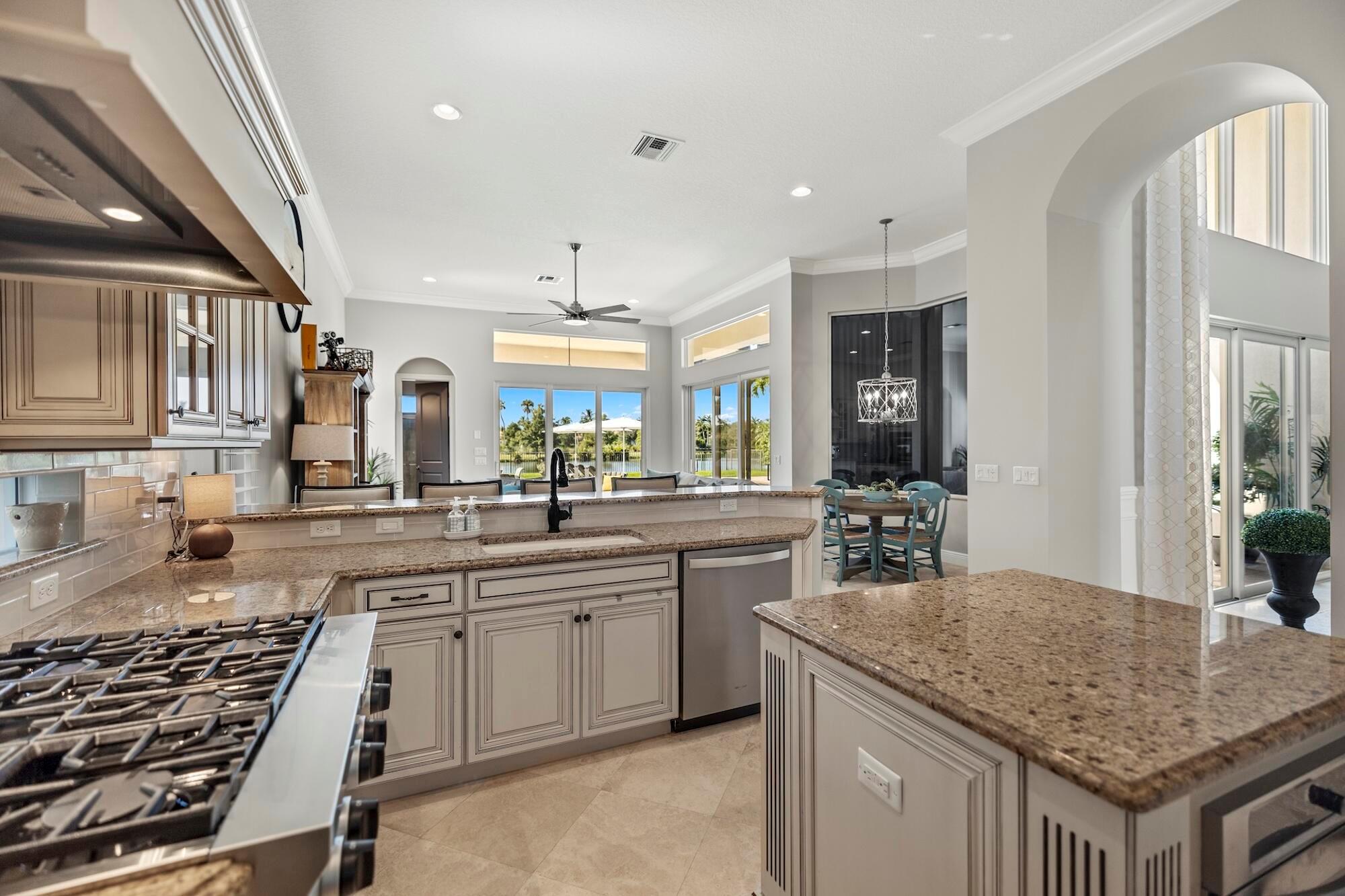 JUPITER COUNTRY CLUB - Residential