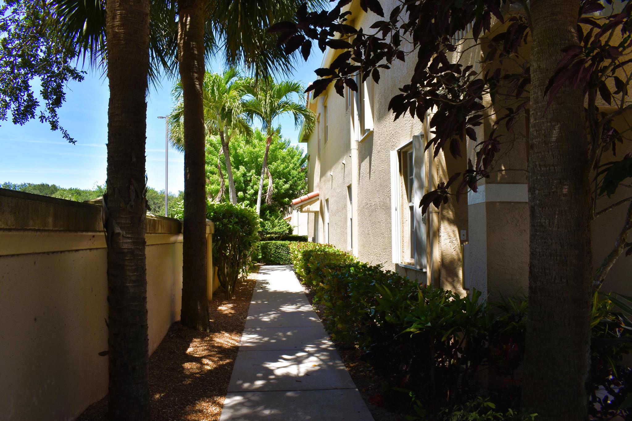 TEQUESTA TRACE CONDO - Residential Lease