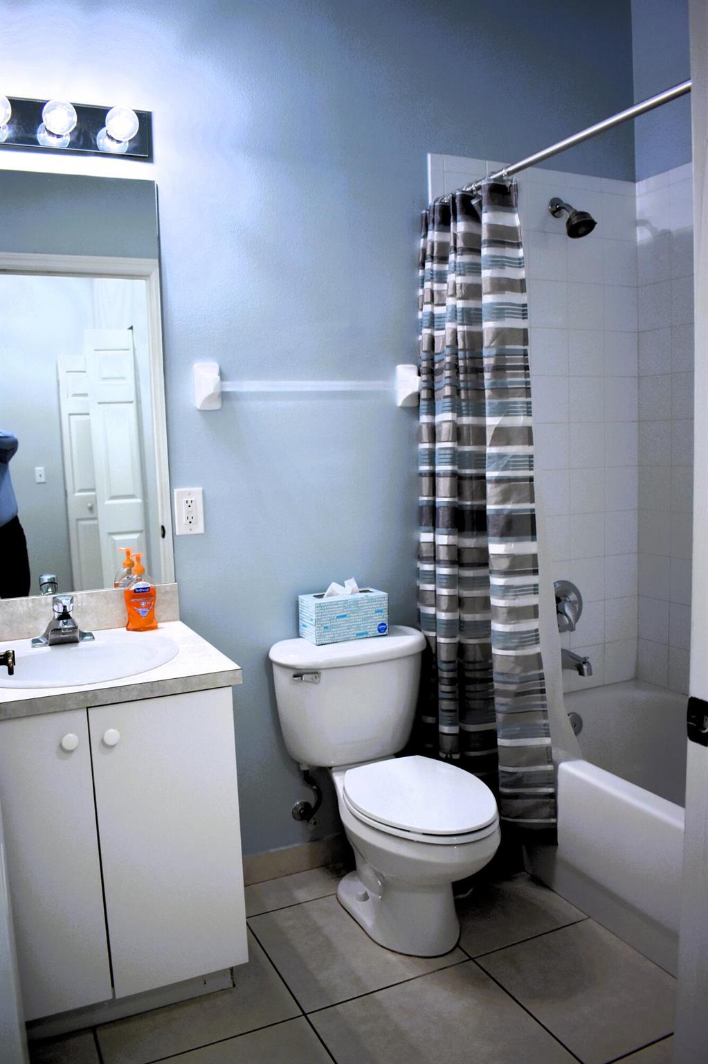 TEQUESTA TRACE CONDO - Residential Lease