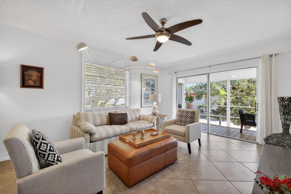 VISTA DEL LAGO CONDO - Residential