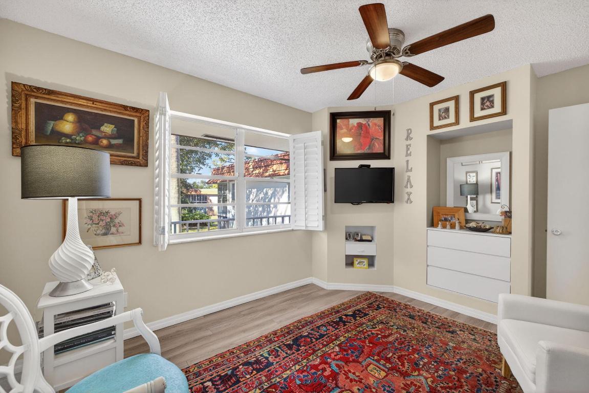 VISTA DEL LAGO CONDO - Residential