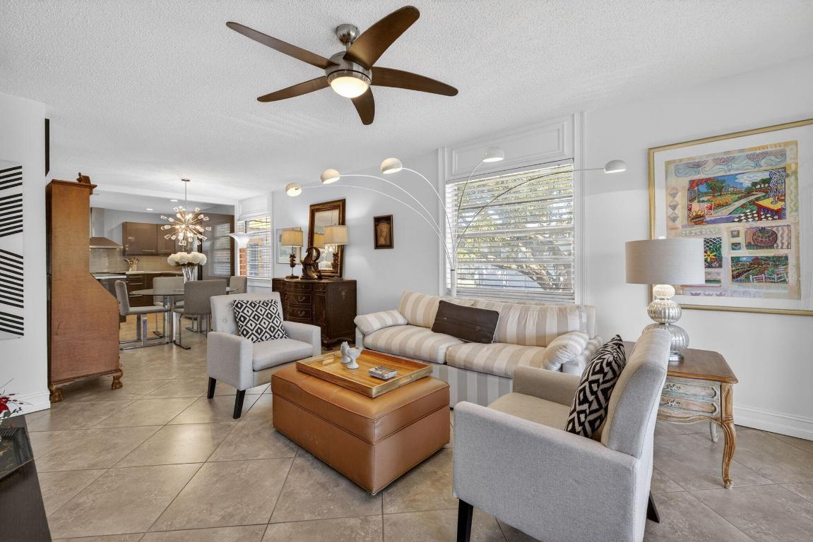 VISTA DEL LAGO CONDO - Residential