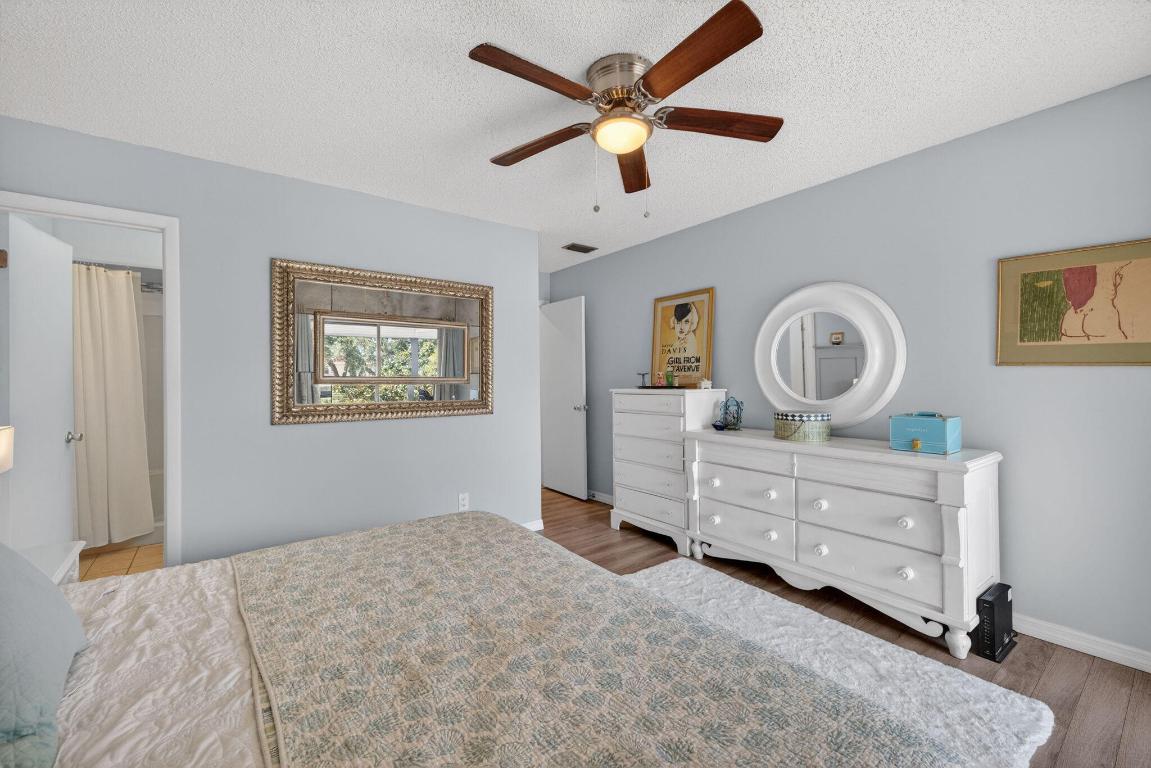 VISTA DEL LAGO CONDO - Residential