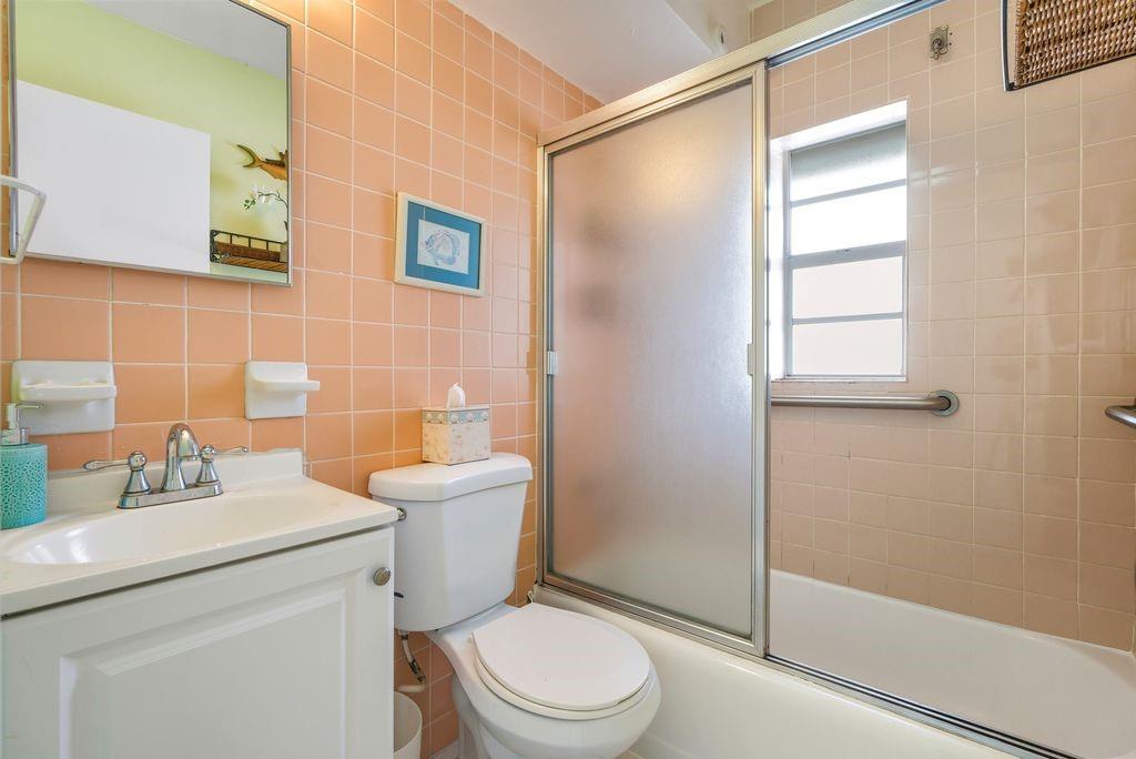 Seahorse Oceanside Apts - Residential Lease