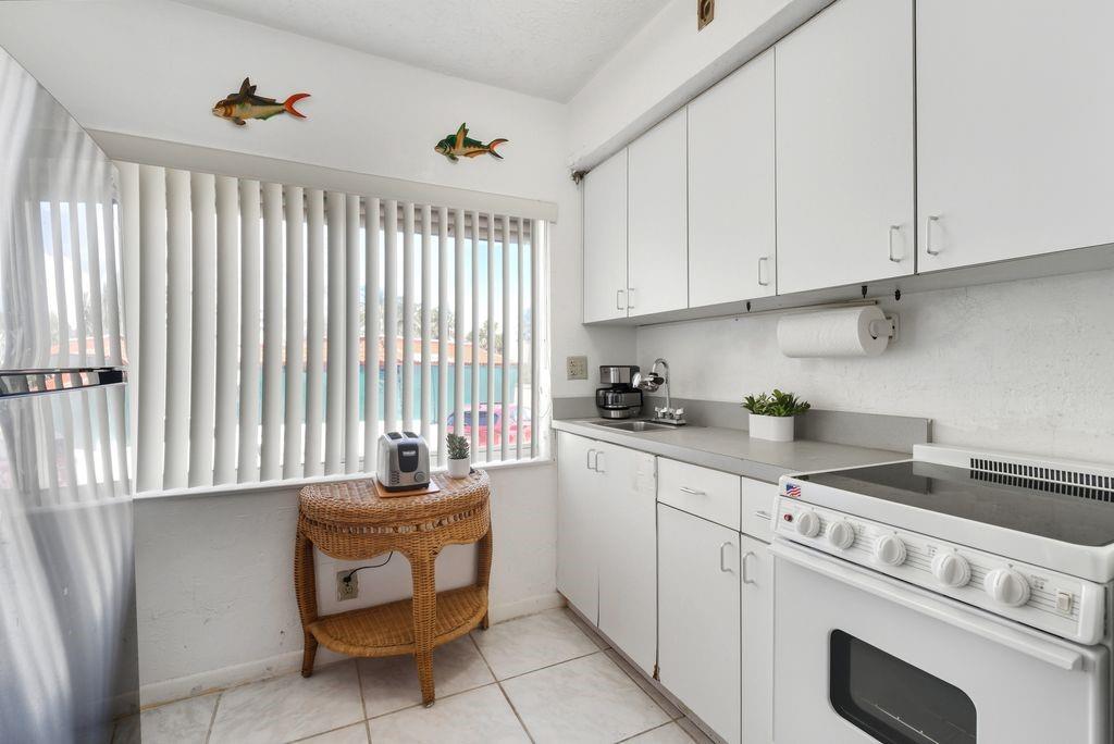 Seahorse Oceanside Apts - Residential Lease