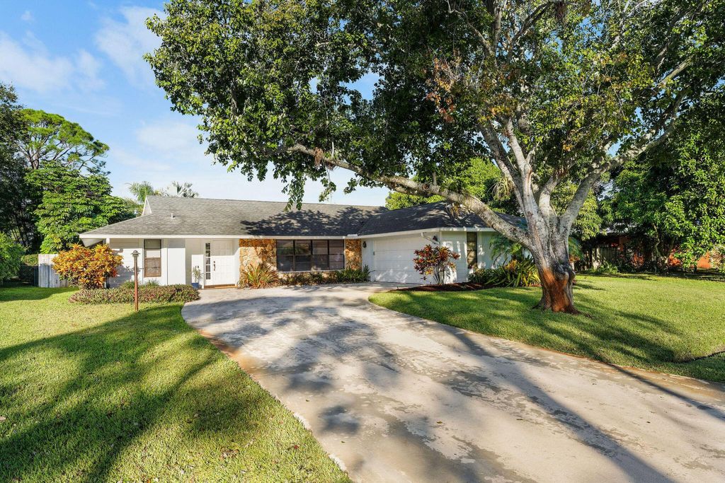 Photo of 1708 SE Joy Haven Street, Port Saint Lucie, FL 34983 (MLS # R11137325)