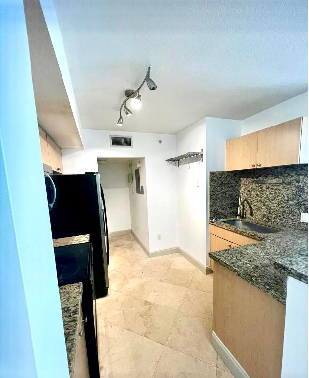 VILLA DEL SOL CONDO - Residential Lease