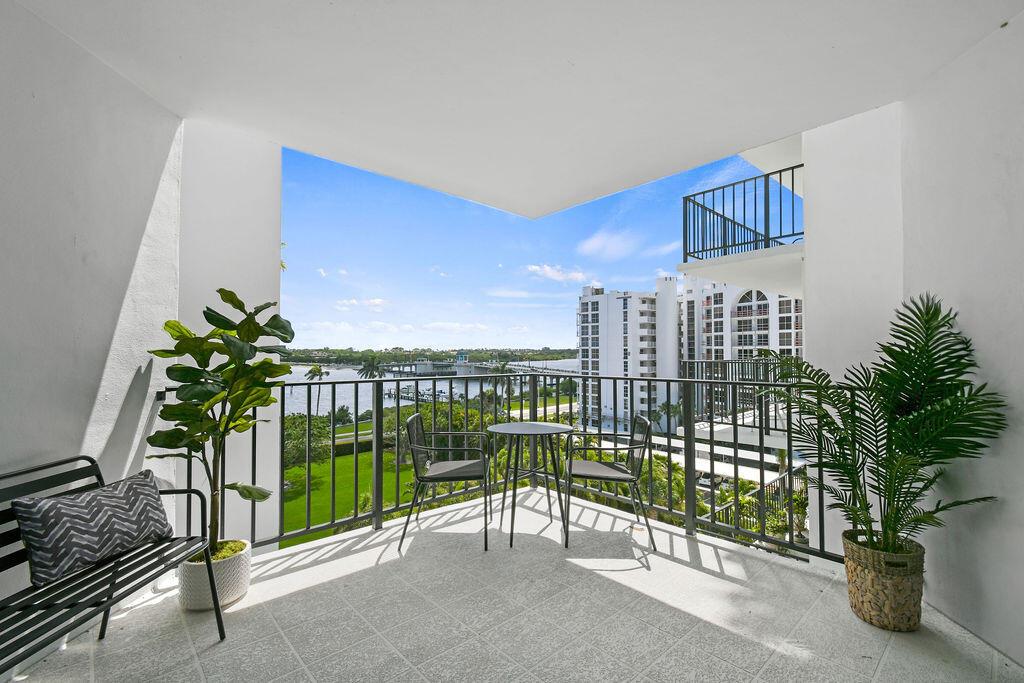 PORTOFINO SOUTH CONDO ESTATES OF SOUTH PALM BEACH - Residential