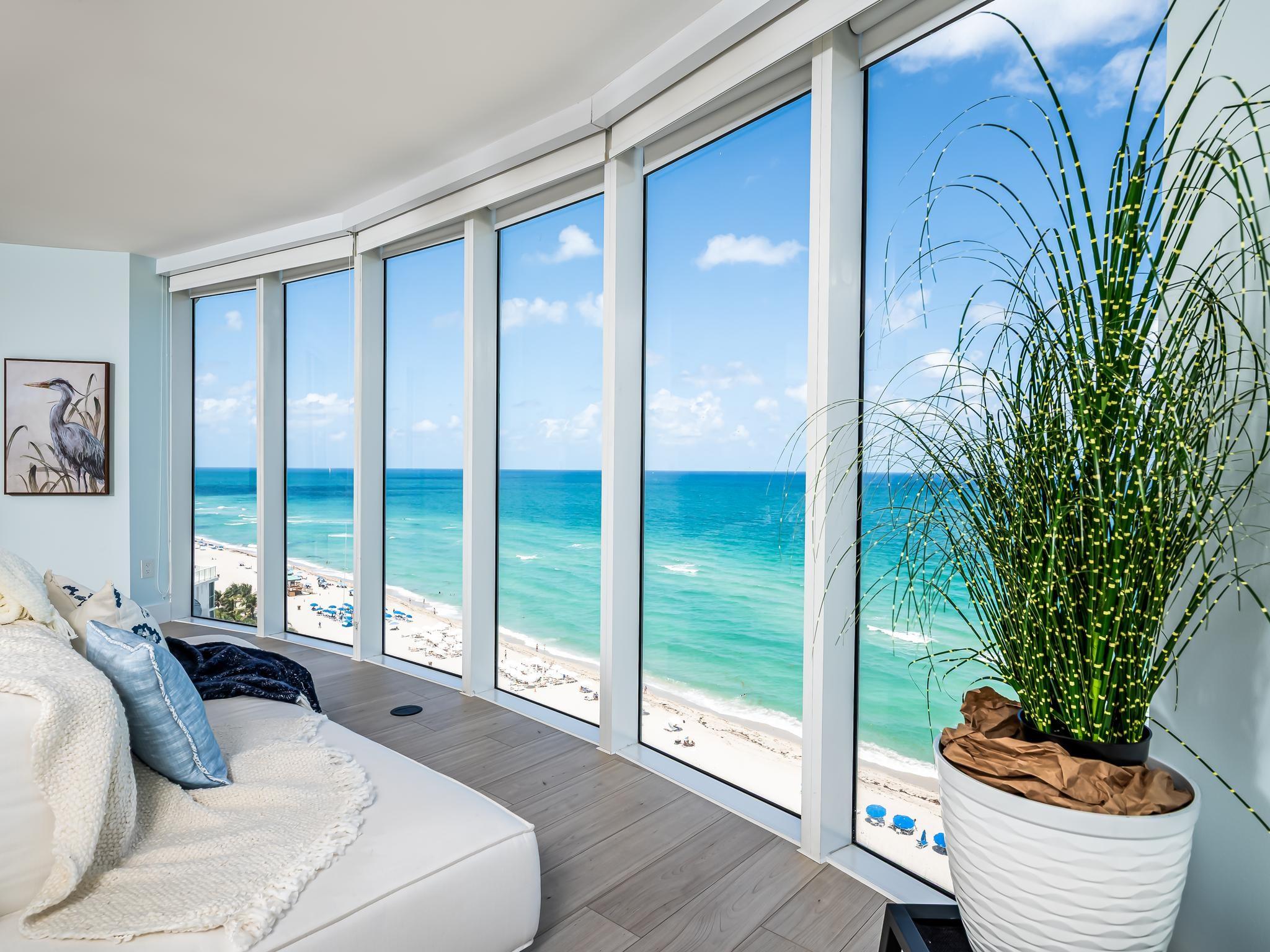 OCEAN FOUR - Residential