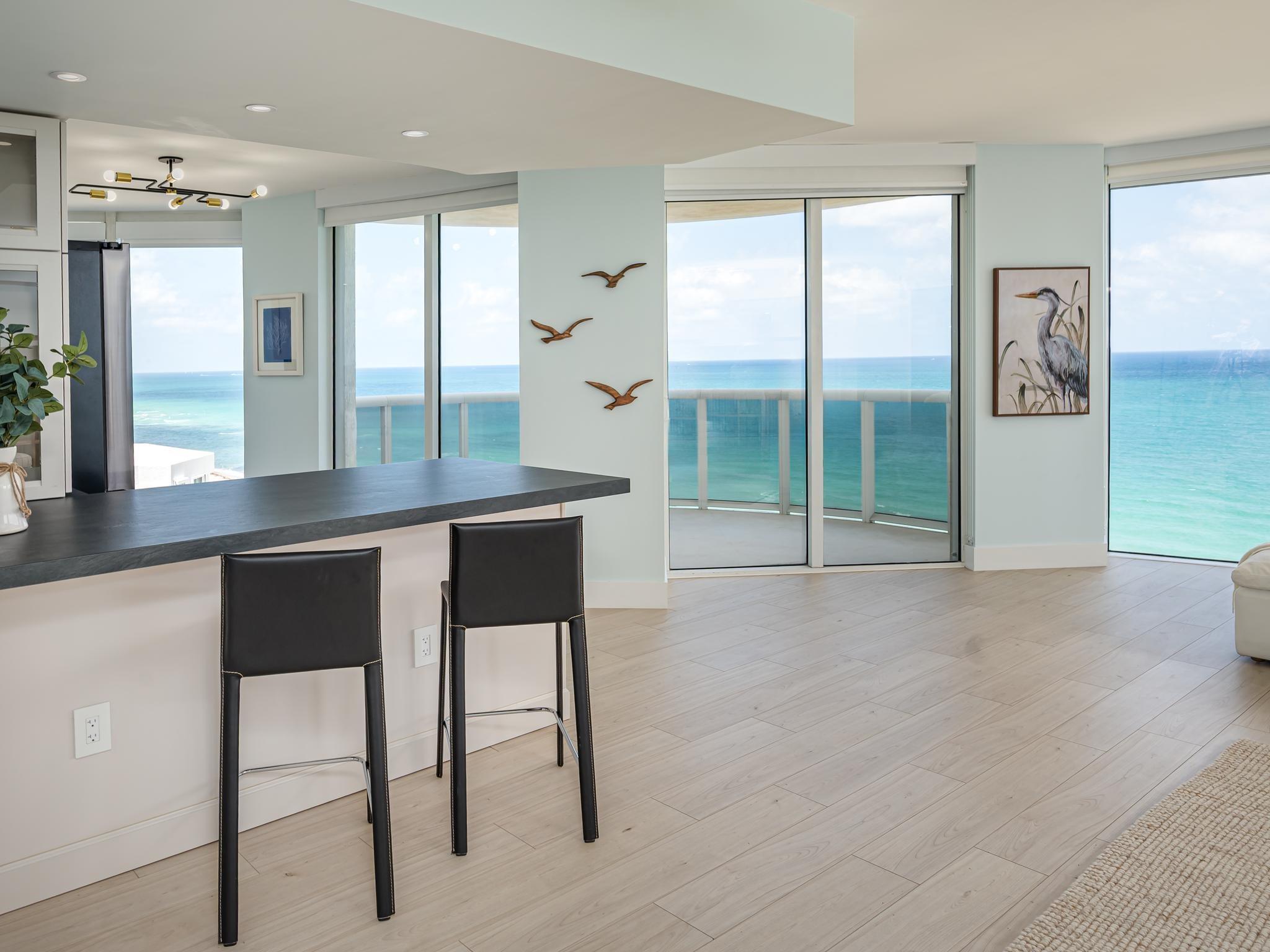 OCEAN FOUR - Residential