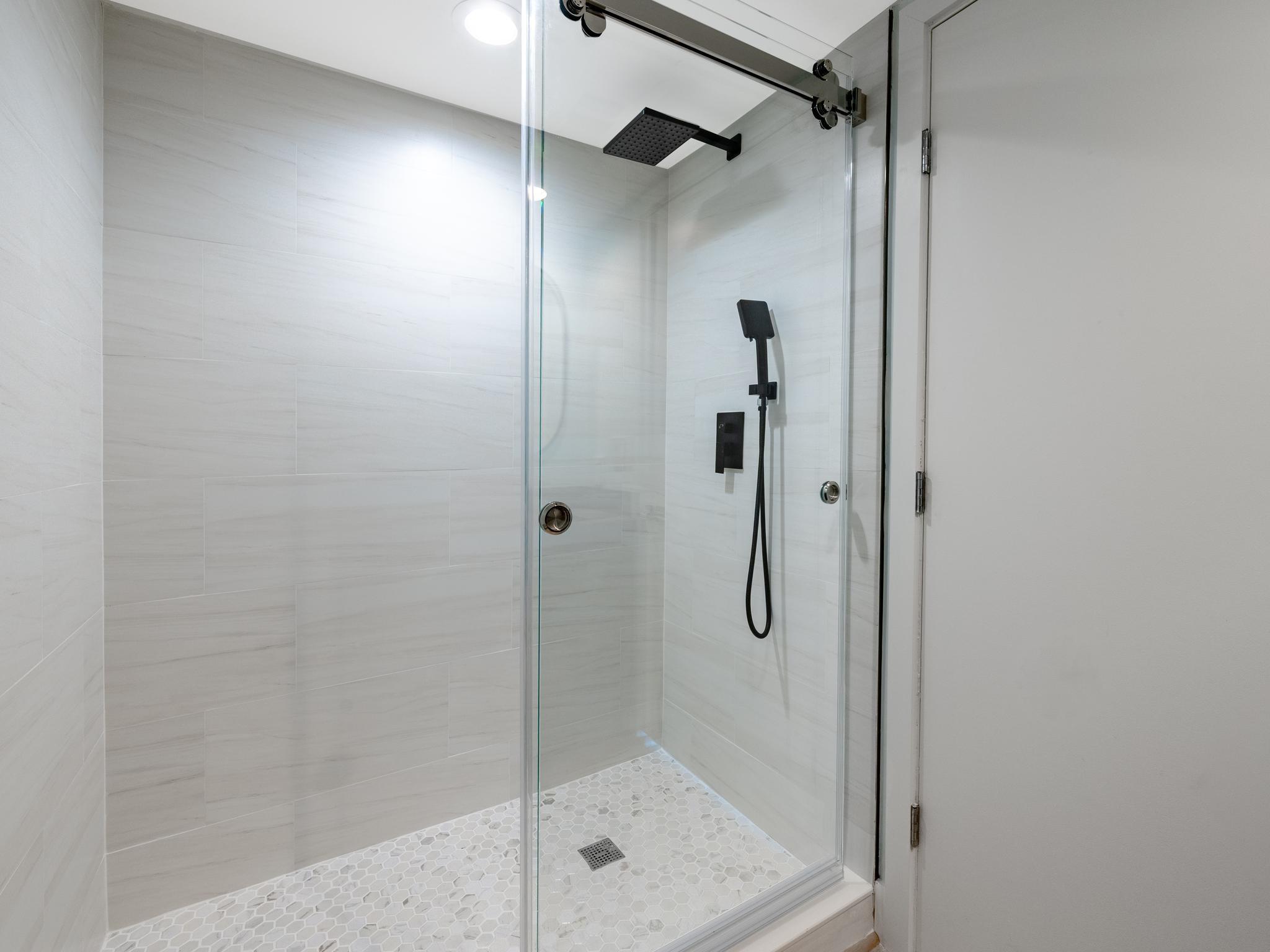 OCEAN FOUR - Residential