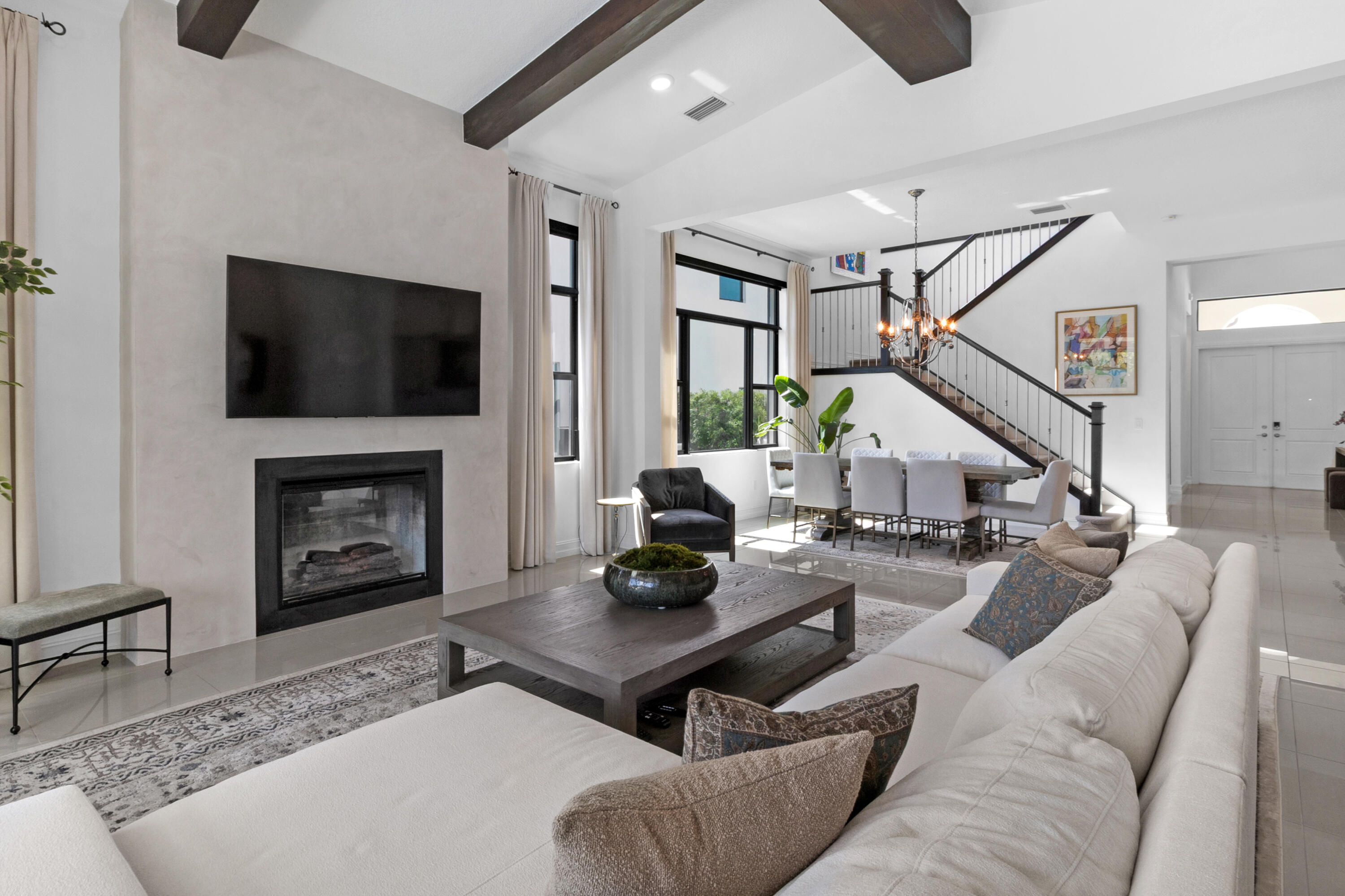 PALM MEADOWS ESTATES - Residential