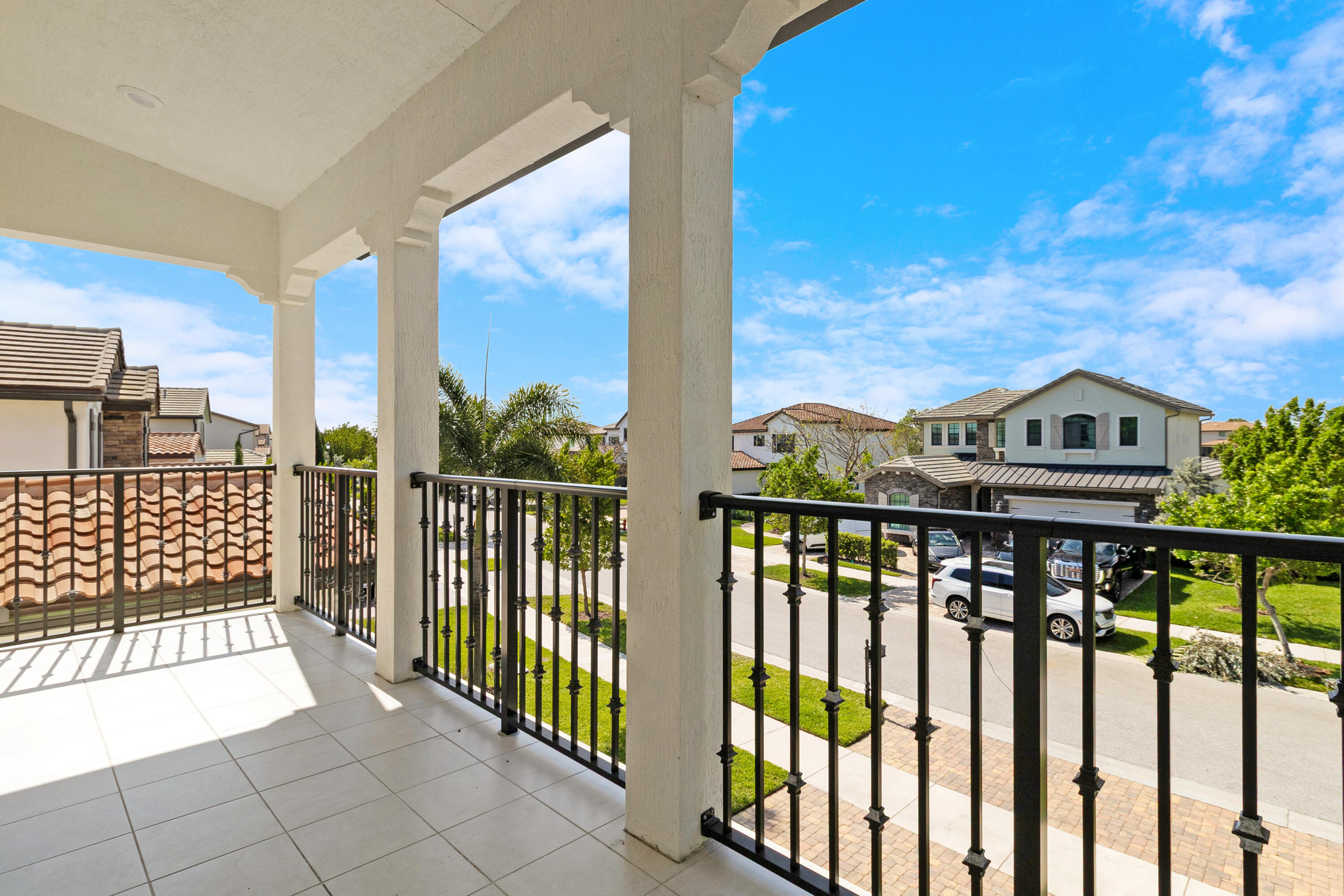 PALM MEADOWS ESTATES - Residential