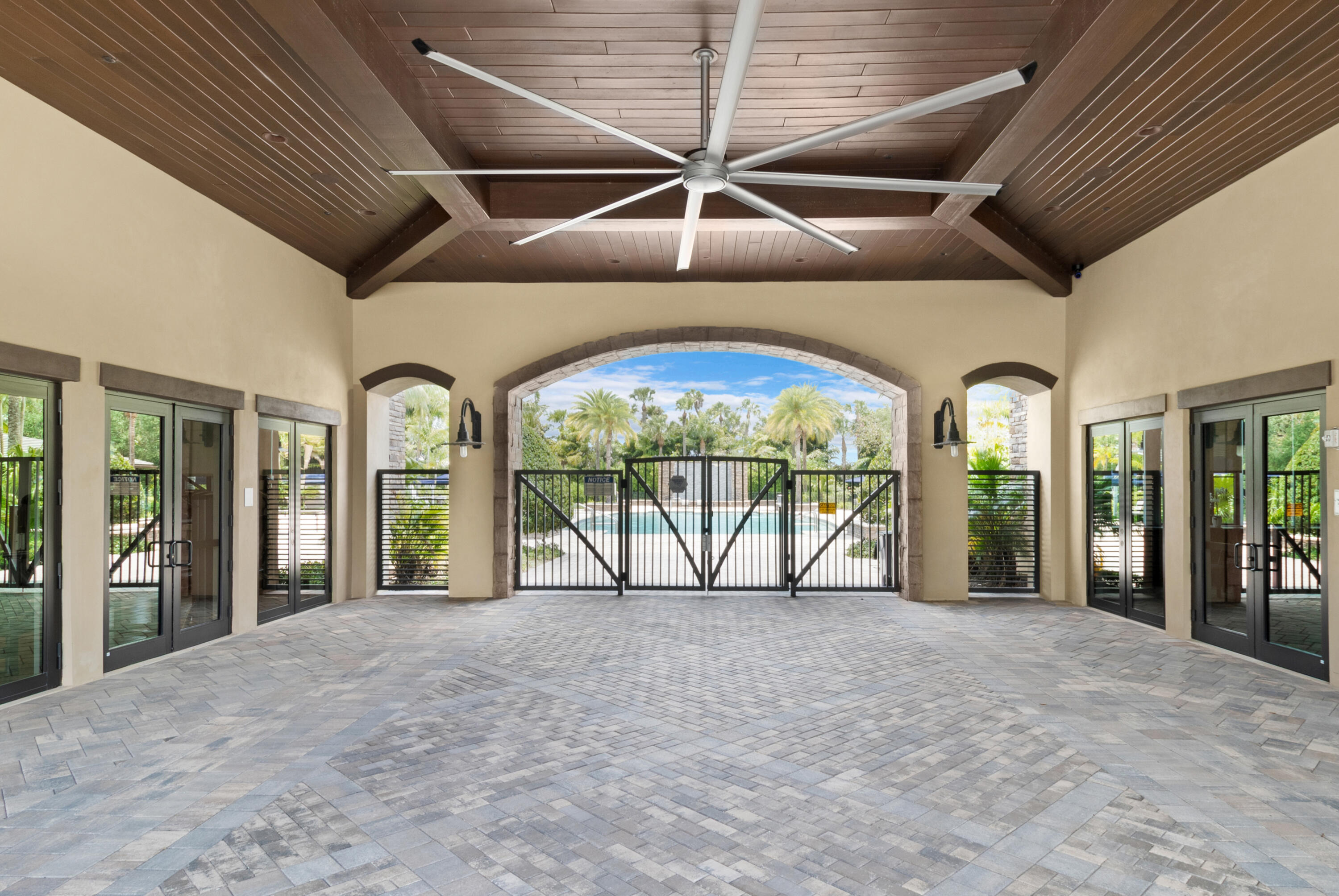 PALM MEADOWS ESTATES - Residential