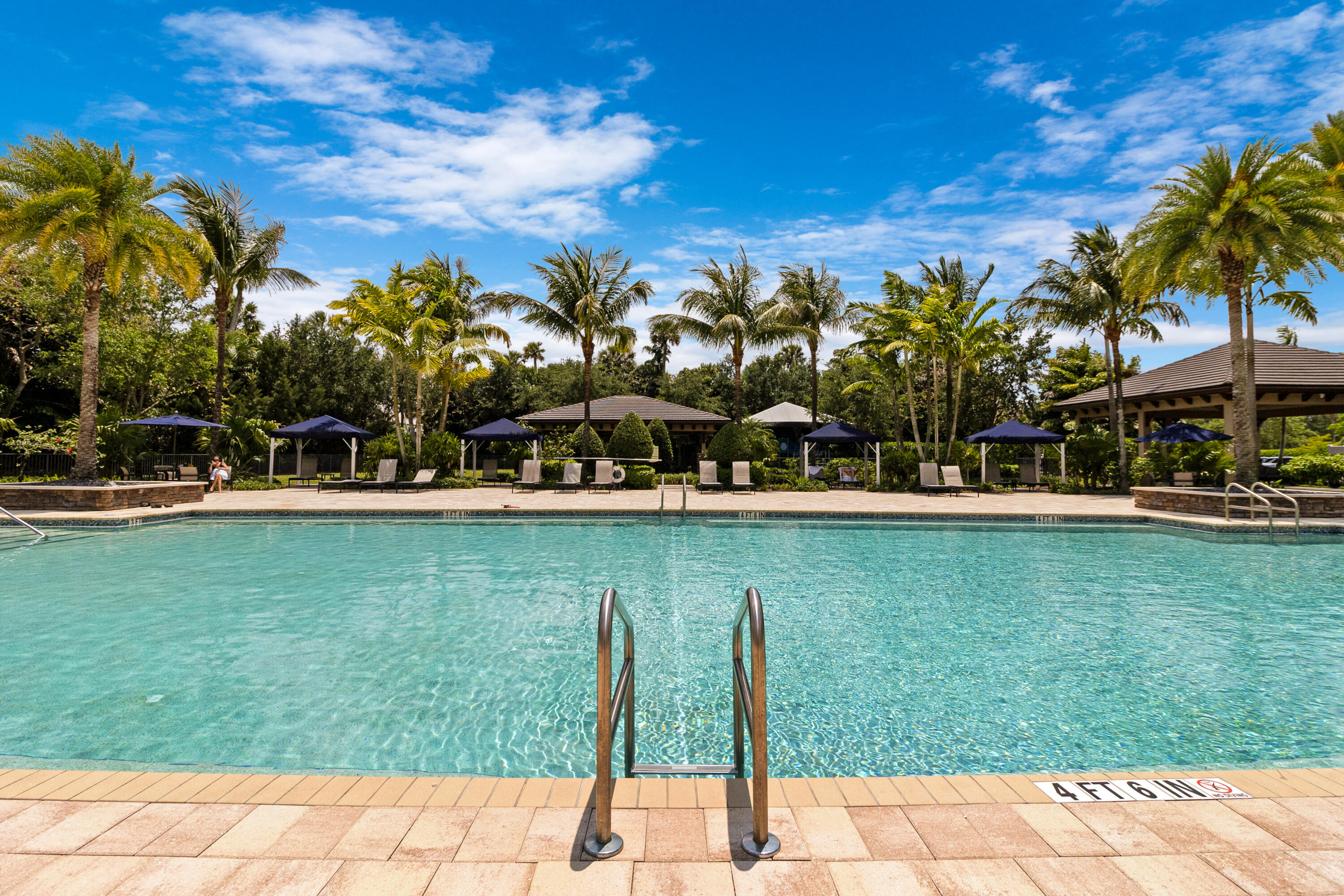 PALM MEADOWS ESTATES - Residential