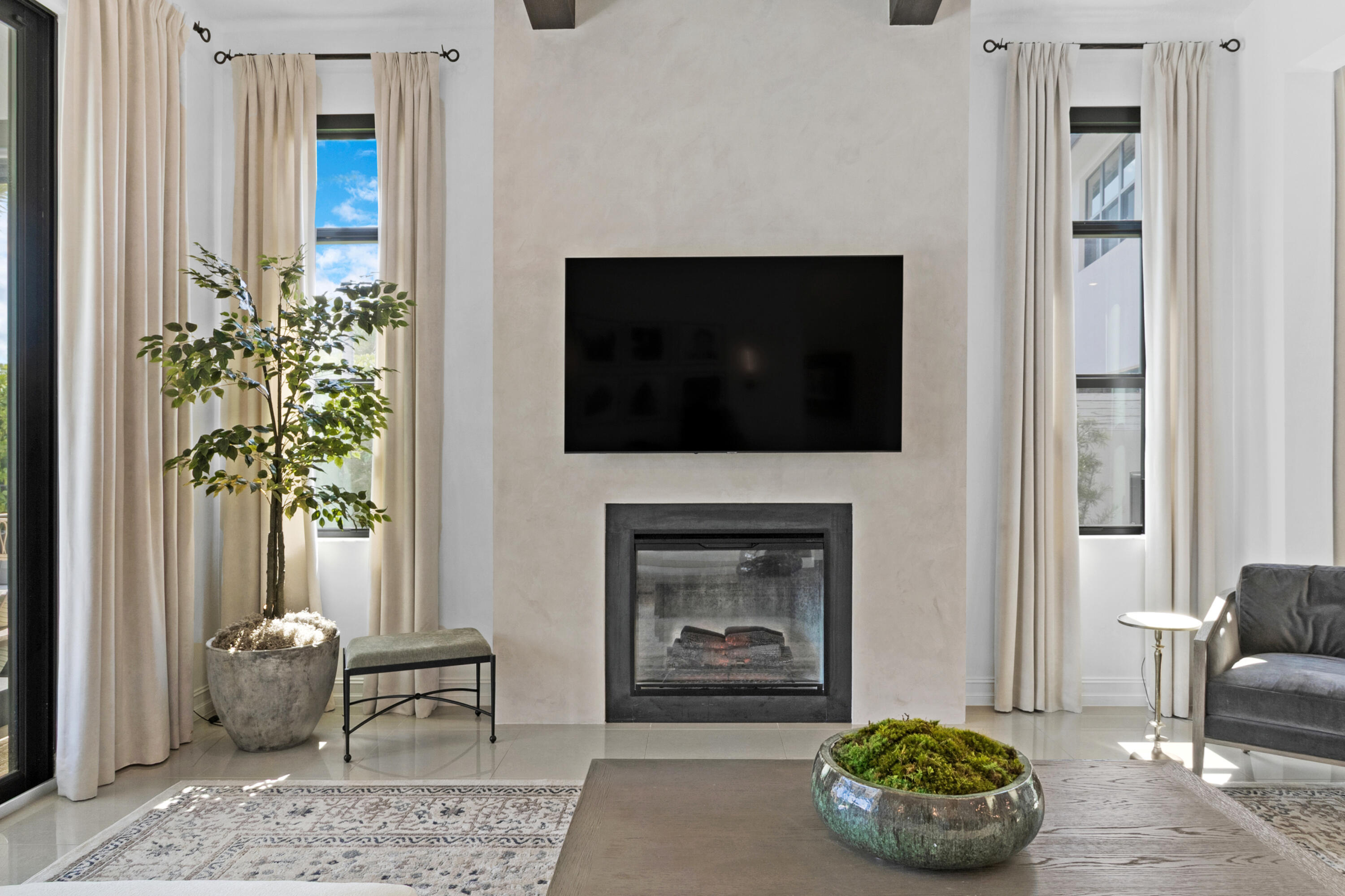 PALM MEADOWS ESTATES - Residential