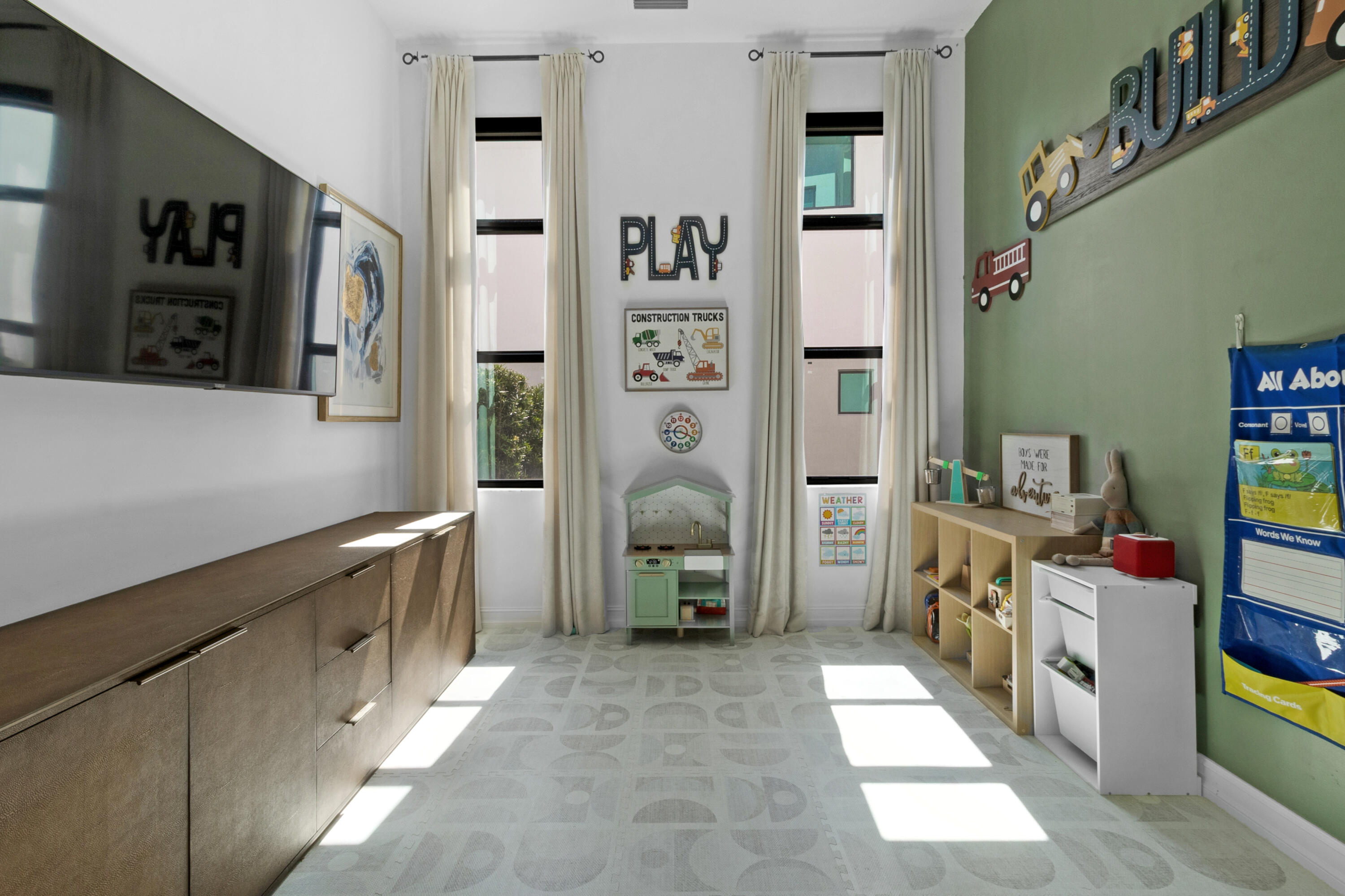 PALM MEADOWS ESTATES - Residential