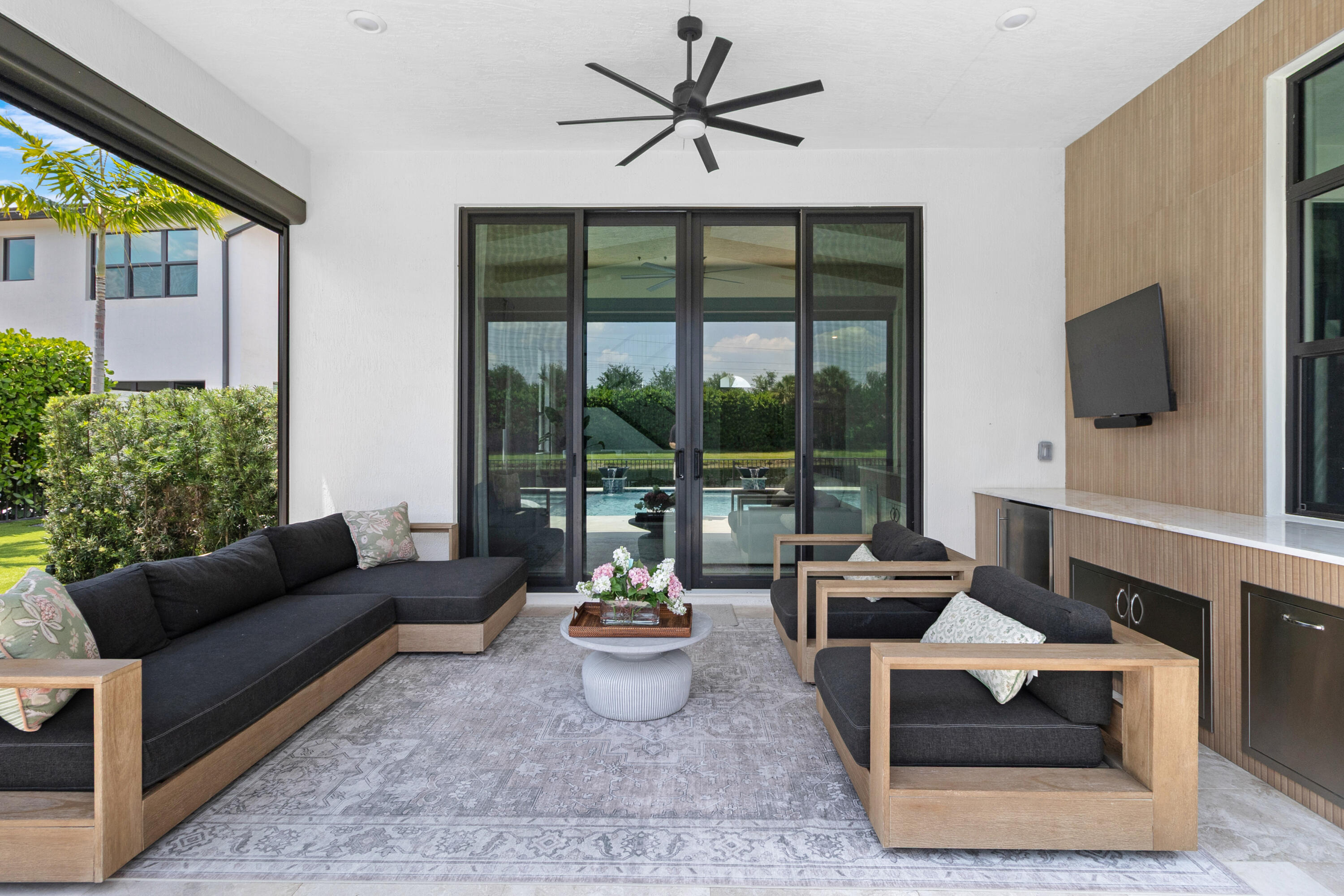 PALM MEADOWS ESTATES - Residential