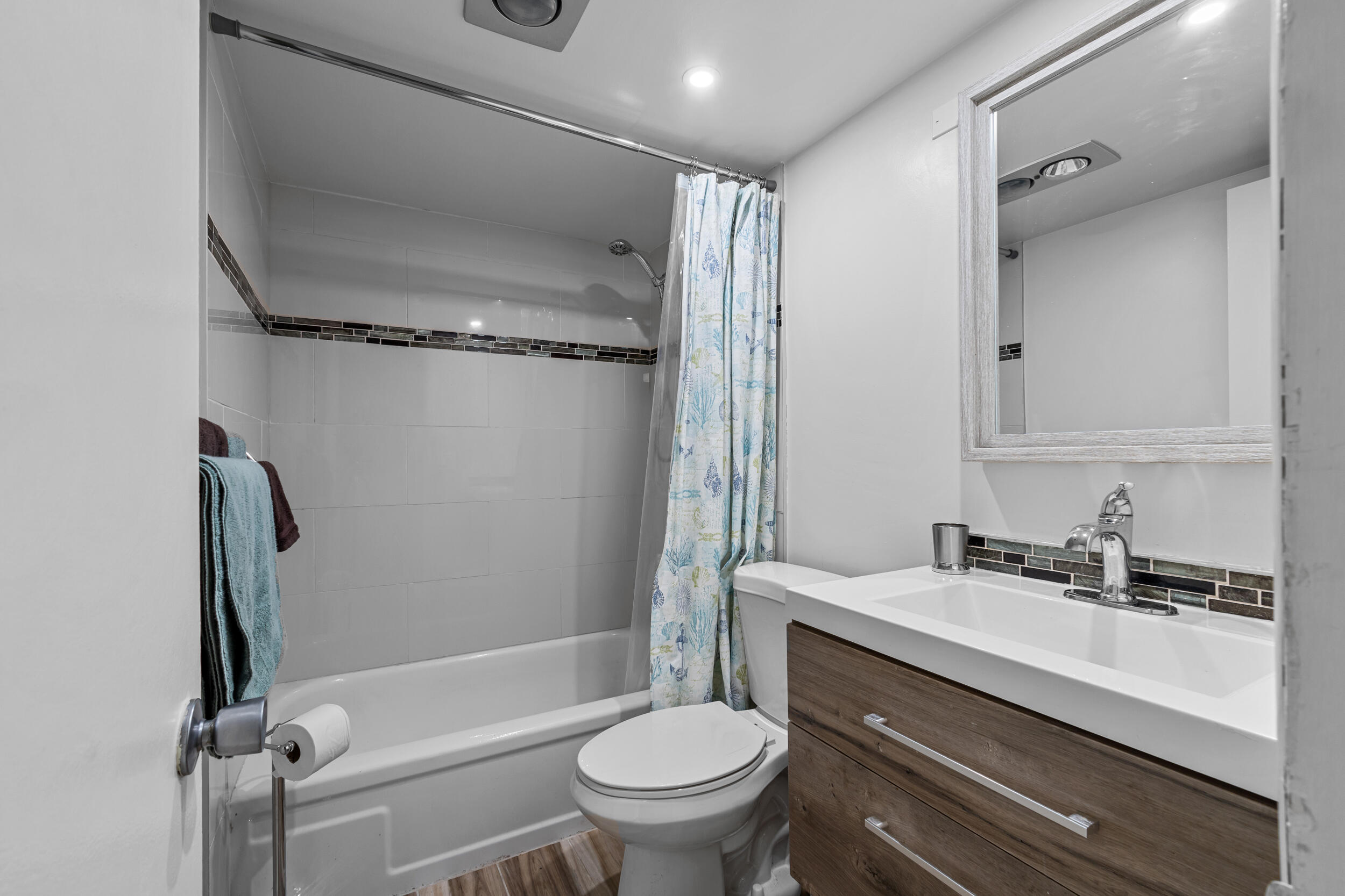 CENTURY VILLAGE -DORCHESTER CONDO - Residential