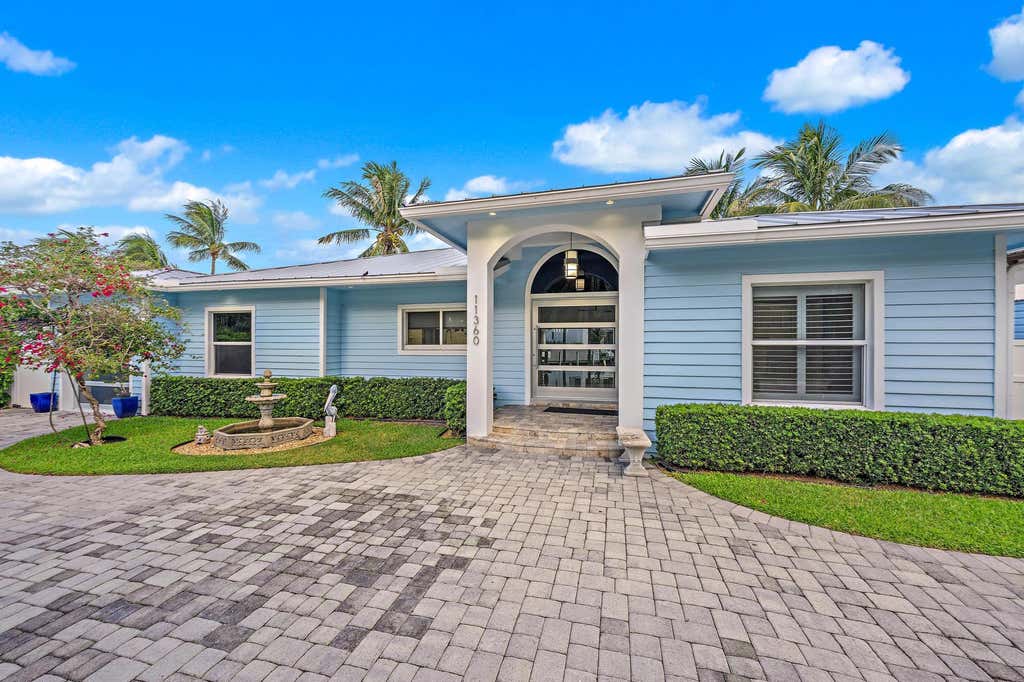 Photo of 11360 W Teach Road, Palm Beach Gardens, FL 33410 (MLS # B26043230)