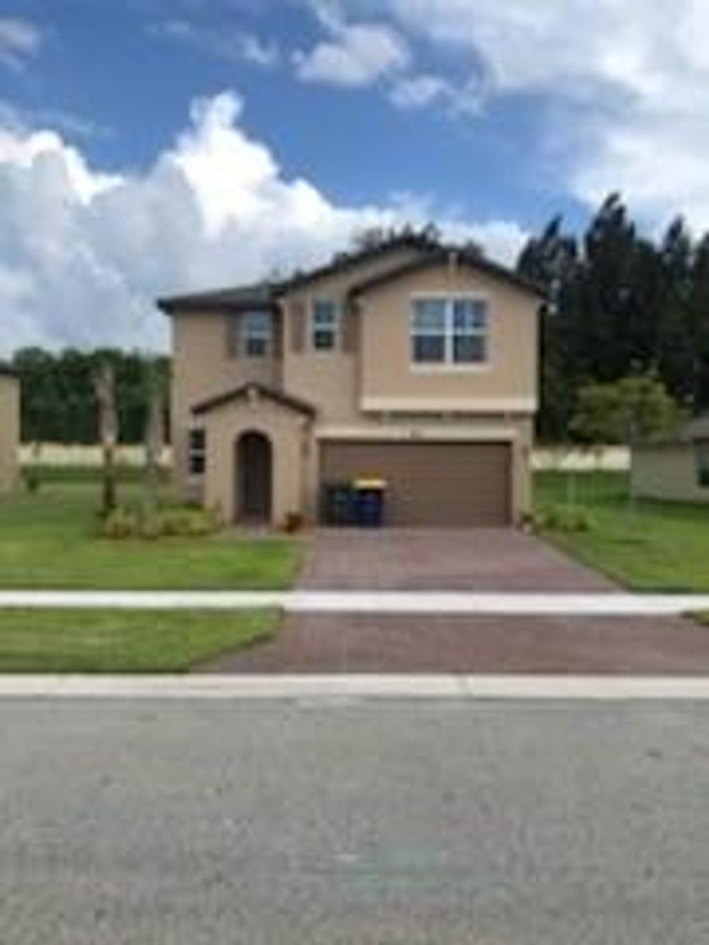 Photo of 874 Bent Creek Dr, Fort Pierce, FL 34947 (MLS # F10292544)